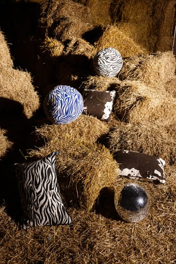 Anima クッション L 40x60 cm - Zebra-black - Byon | バイオン