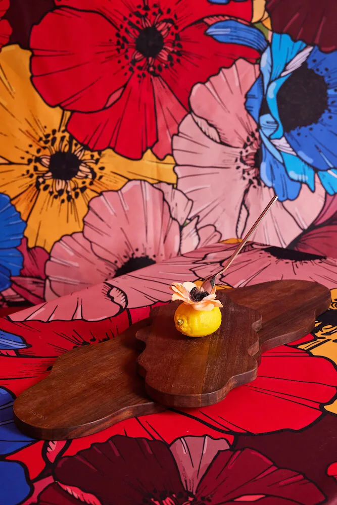 Flowy カッティングボード 25x70 cm, Acacia Byon | バイオン