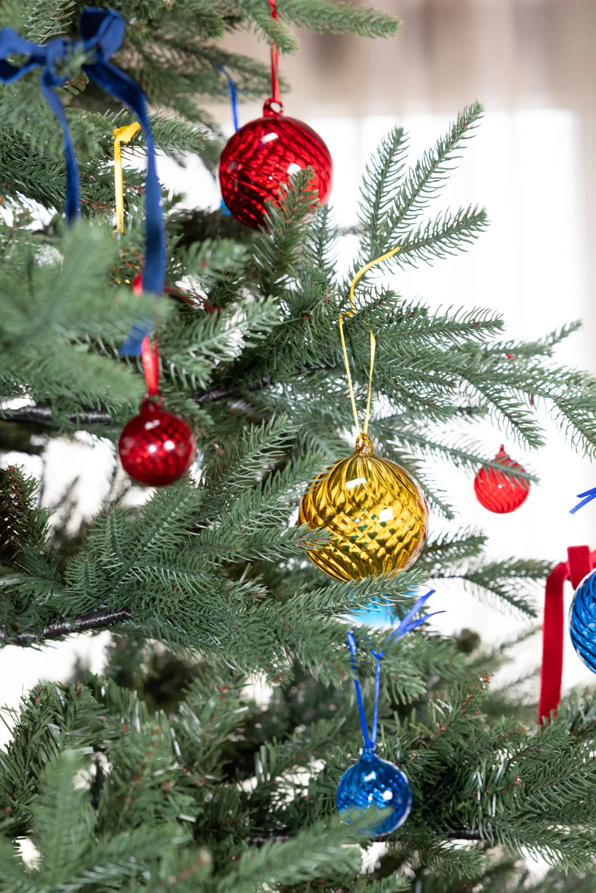 Opacity クリスマスツリー オーナメント M Ø8 cm 2個, Yellow Byon | バイオン