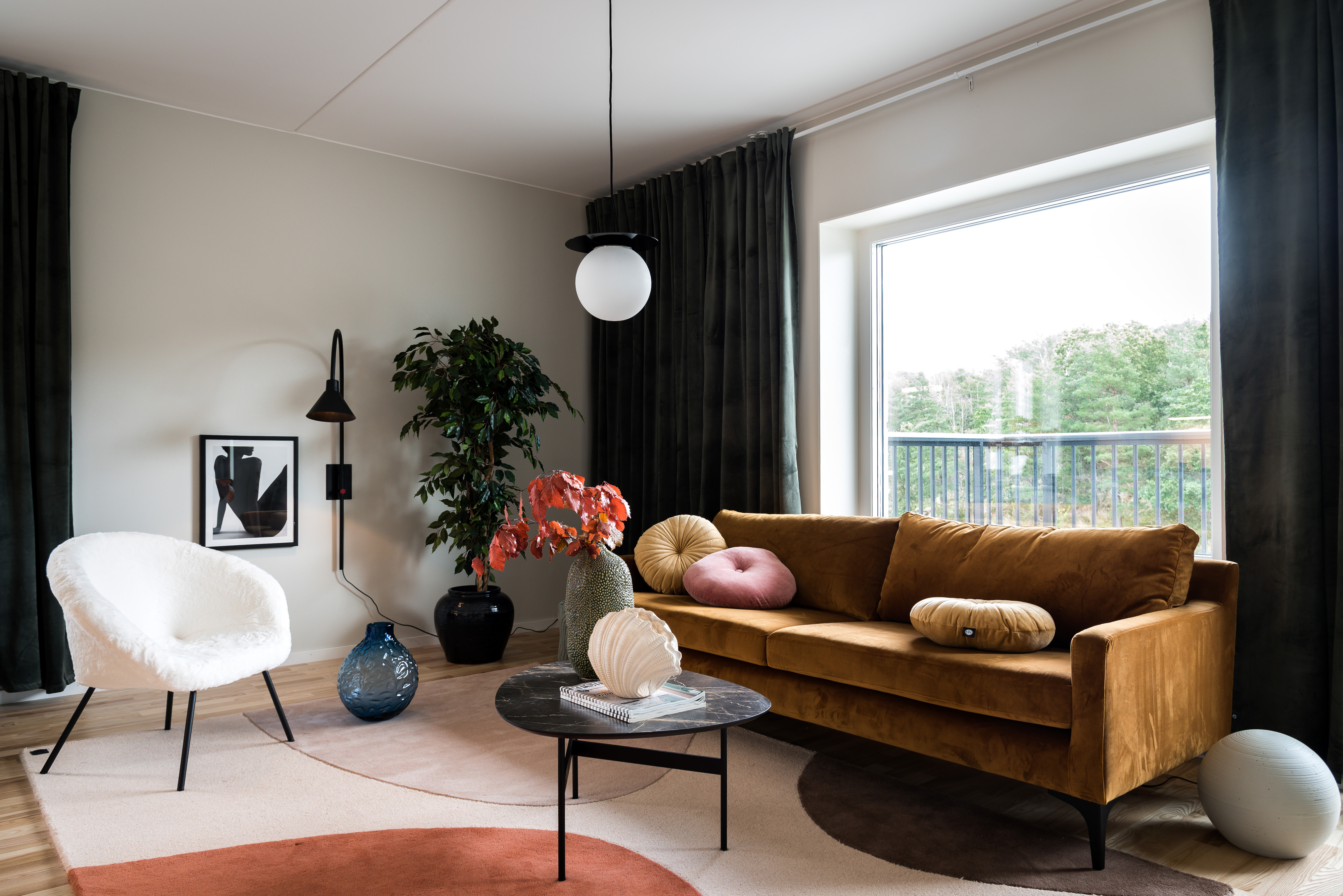 オパールセントガラス　カナリアイエロー　大型トリンケット　花瓶 オパールセントガラス カナリアイエロー 大型トリンケット 花瓶