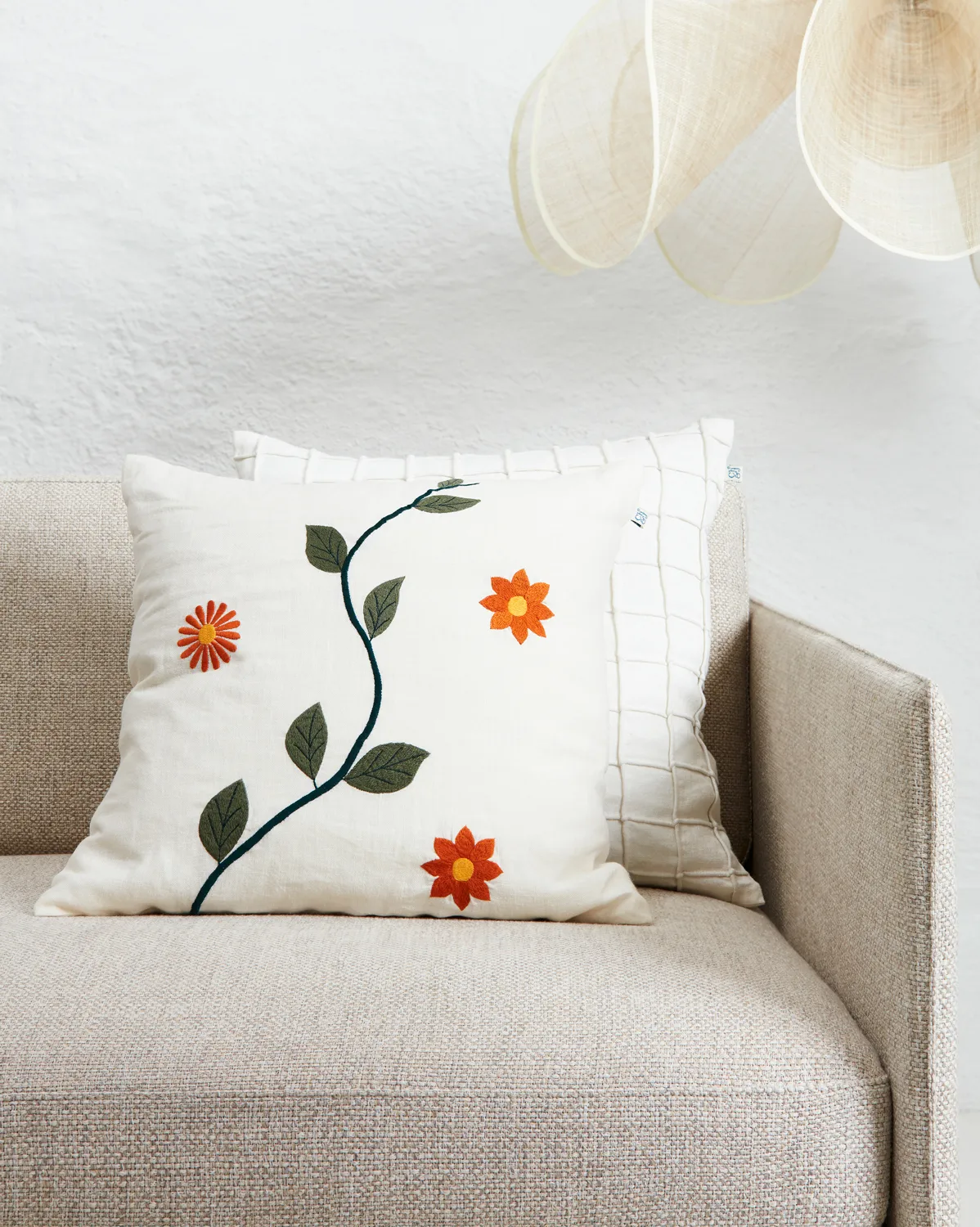 Bloom クッションカバー 50x50 cm, White Chhatwal & Jonsson | チャットワル＆ヨンソン