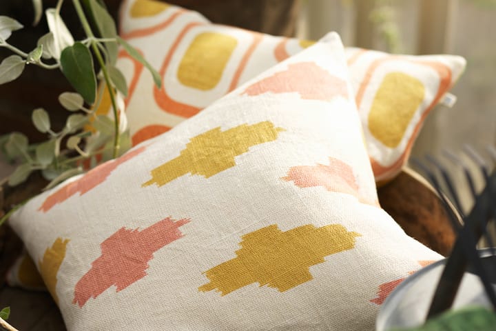 Ikat Agra クッションカバー 50x50 cm, Rose-spicy yellow Chhatwal & Jonsson | チャットワル＆ヨンソン