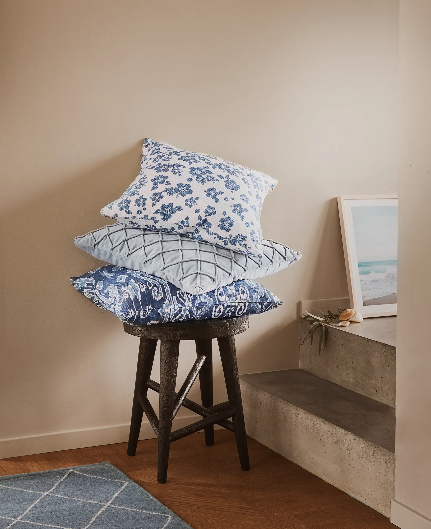 Indu クッションカバー 50x50 cm, Off white-heaven blue Chhatwal & Jonsson | チャットワル＆ヨンソン