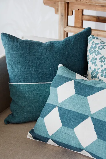 Indu クッションカバー 50x50 cm - Off white-heaven blue - Chhatwal & Jonsson | チャットワル＆ヨンソン