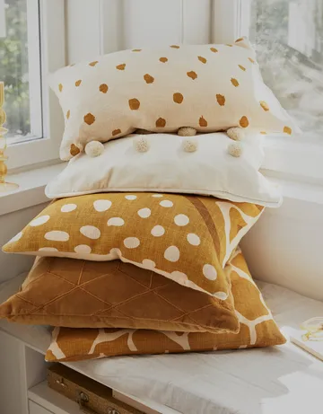 Yash ピローケース 40x60 cm - Spicy yellow - Chhatwal & Jonsson | チャットワル＆ヨンソン