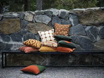 Yogi クッションカバー 50x50 cm - Forest green-terracotta - Chhatwal & Jonsson | チャットワル＆ヨンソン