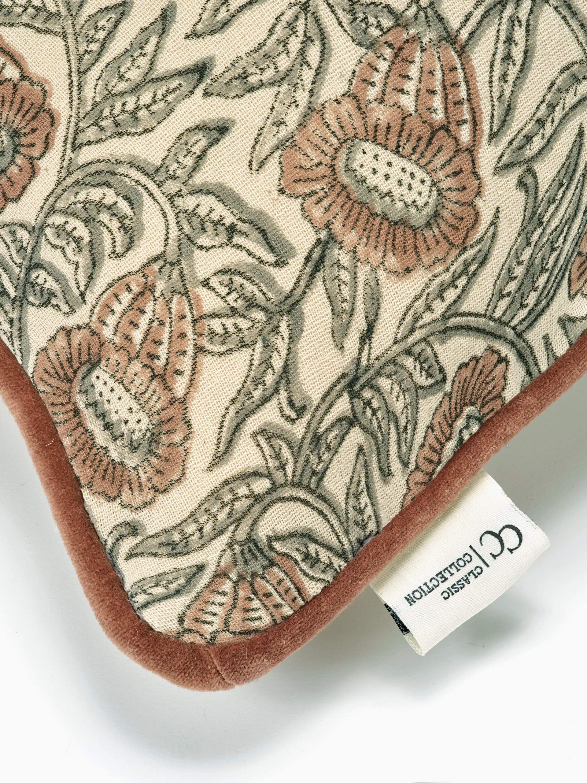 Bell クッションカバー 50x50 cm, Mocha Classic Collection | クラシックコレクション