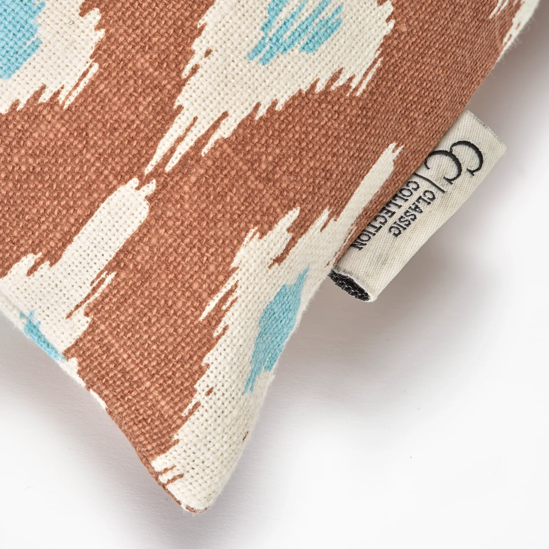 Ikat Diamond クッションカバー 50x50 cm, Mocha Classic Collection | クラシックコレクション