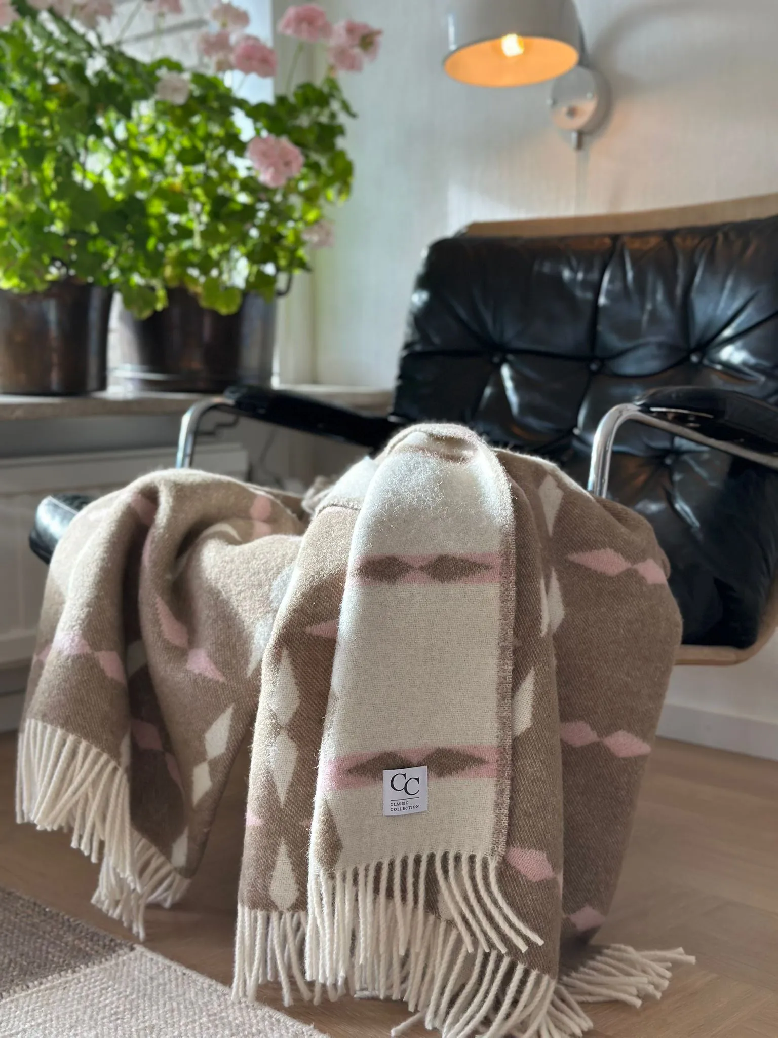 Tile スロー 130x180 cm, Pink Classic Collection | クラシックコレクション