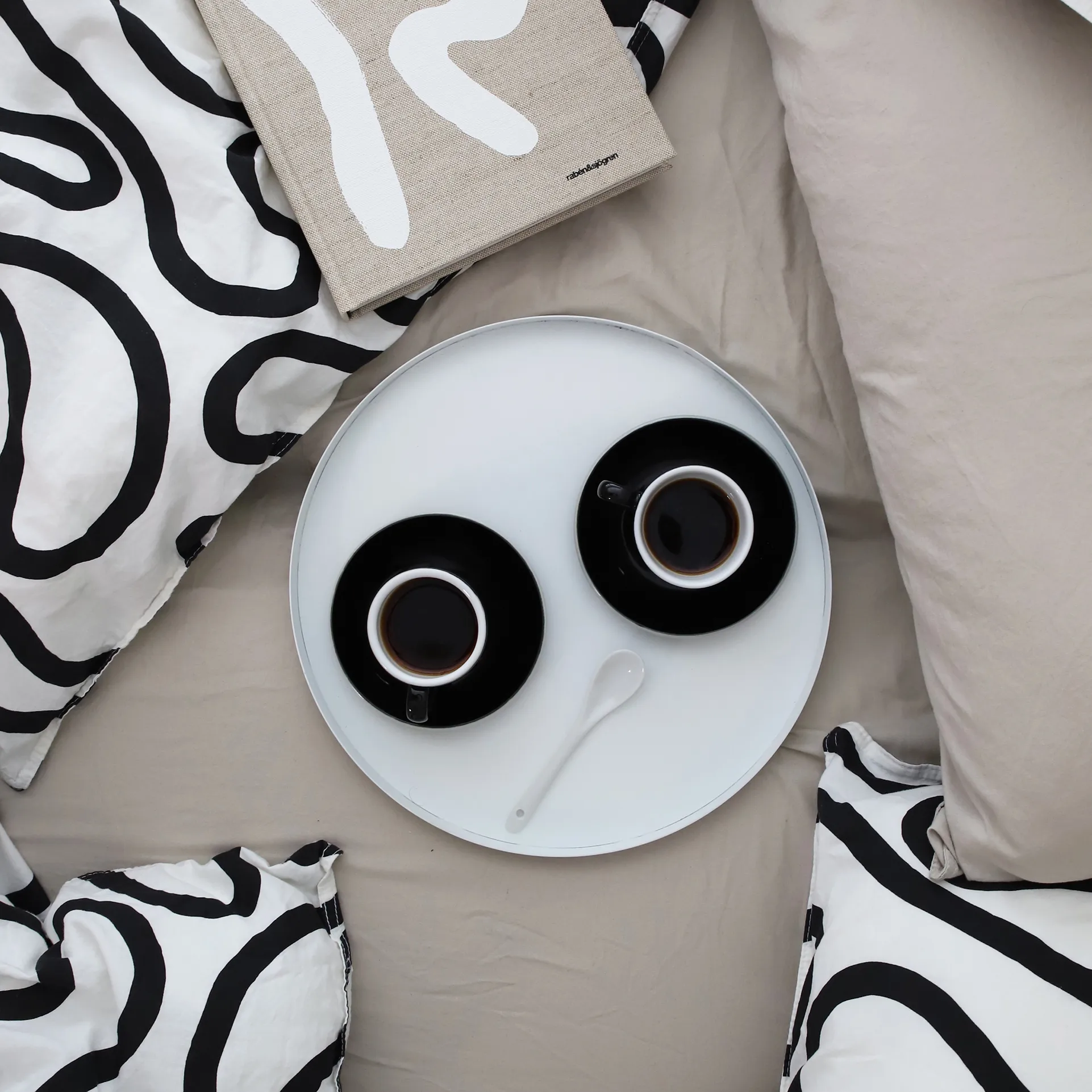 Cooee Design | クーイーデザイン からのクーイー トレイ 30 cm