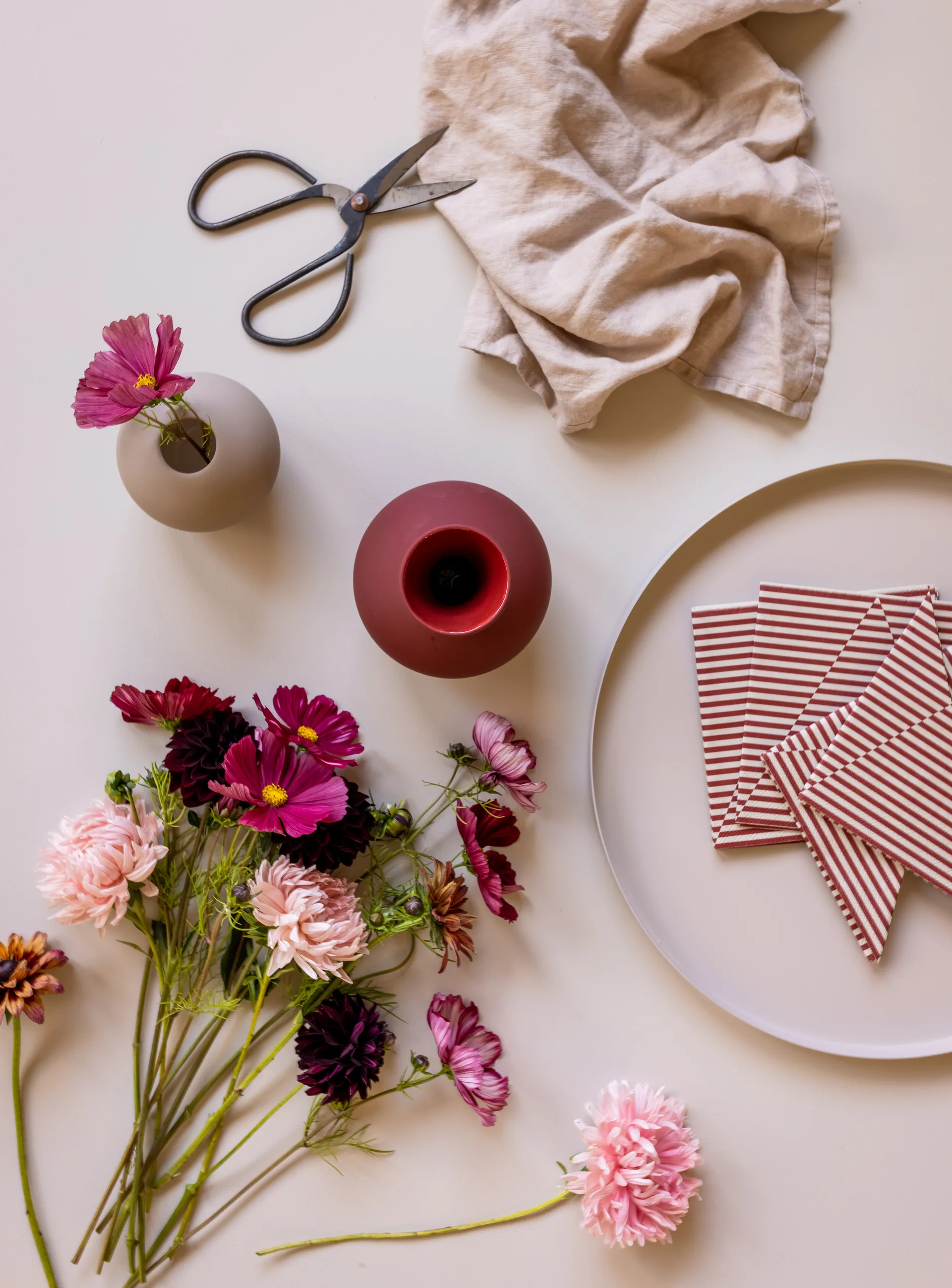 Broken Lines ナプキン 33x33 cm 20パック, Berry-white Cooee Design | クーイーデザイン