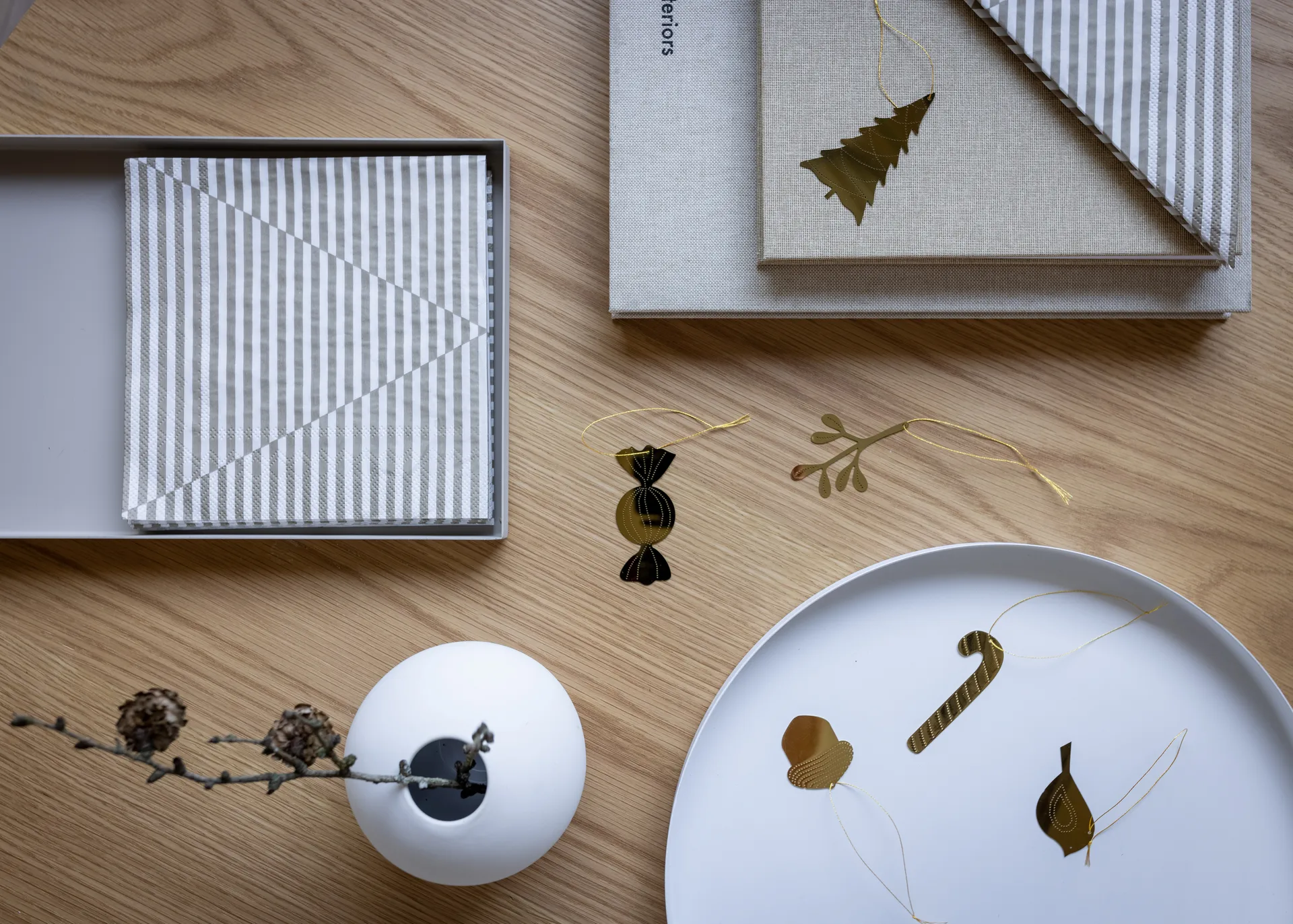 Cooee オーナメント brass 4パック, Mistletoe Cooee Design | クーイーデザイン