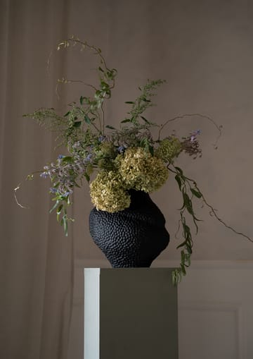 Isla ワイド花瓶 32 cm - Black - Cooee Design | クーイーデザイン