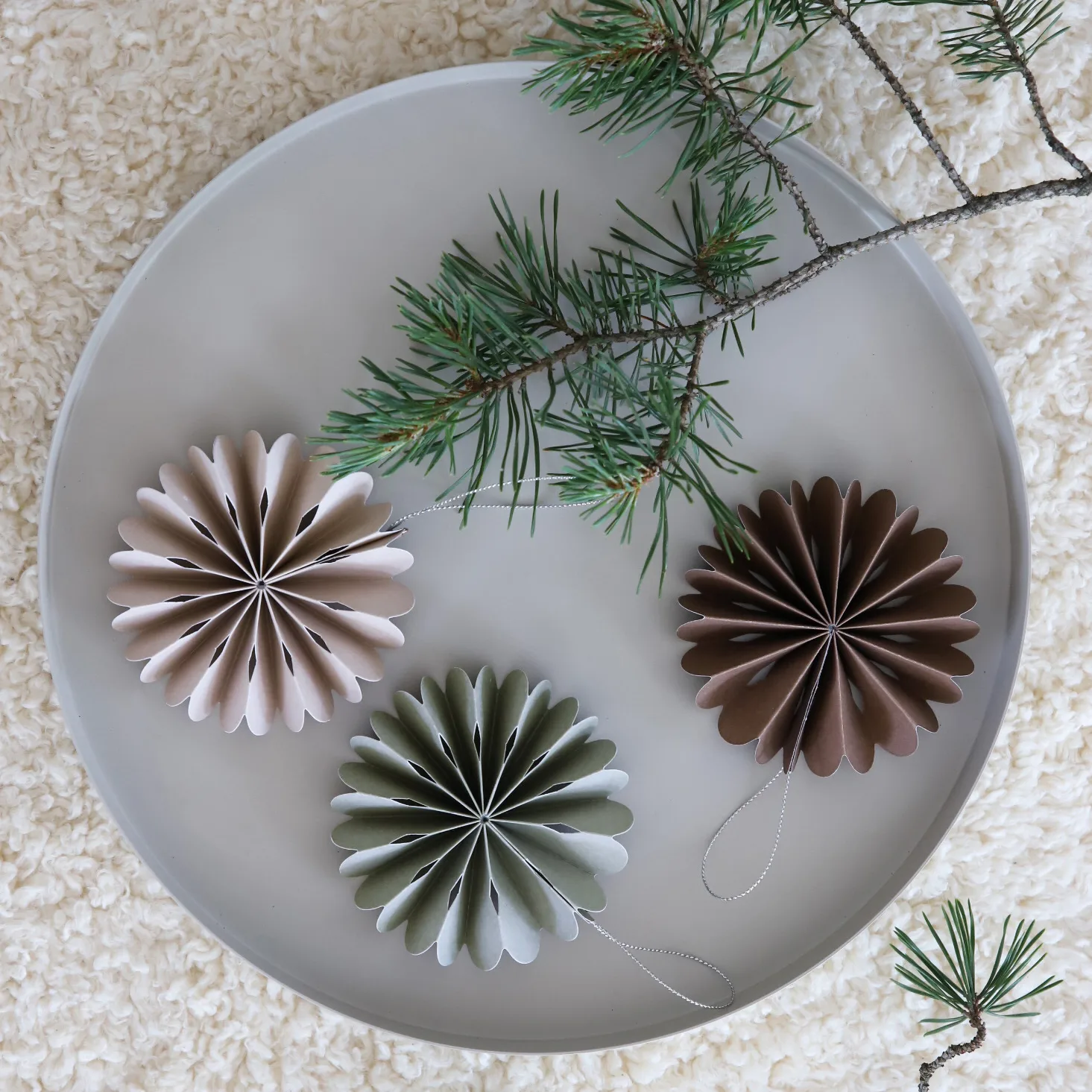 Paper Flowers クリスマスオーナメント, coffee Cooee Design | クーイーデザイン