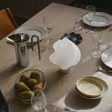 Soft Serve ポータブルテーブルランプ - Matcha, 23 cm - Crème Atelier