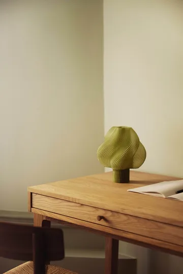 Soft Serve ポータブルテーブルランプ - Olive, 23 cm - Crème Atelier