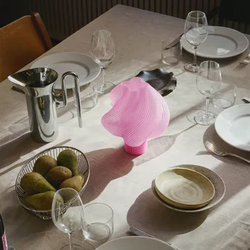 Soft Serve ポータブルテーブルランプ - Rose sorbet, 23 cm - Crème Atelier