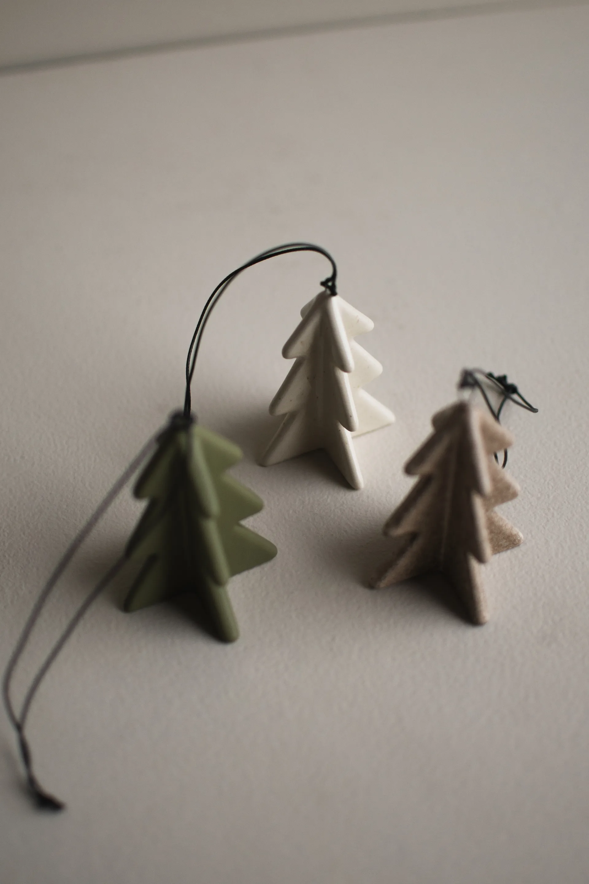 ハンギングウィンターツリー 7 cm, Vanilla DBKD | ディービーケーディー