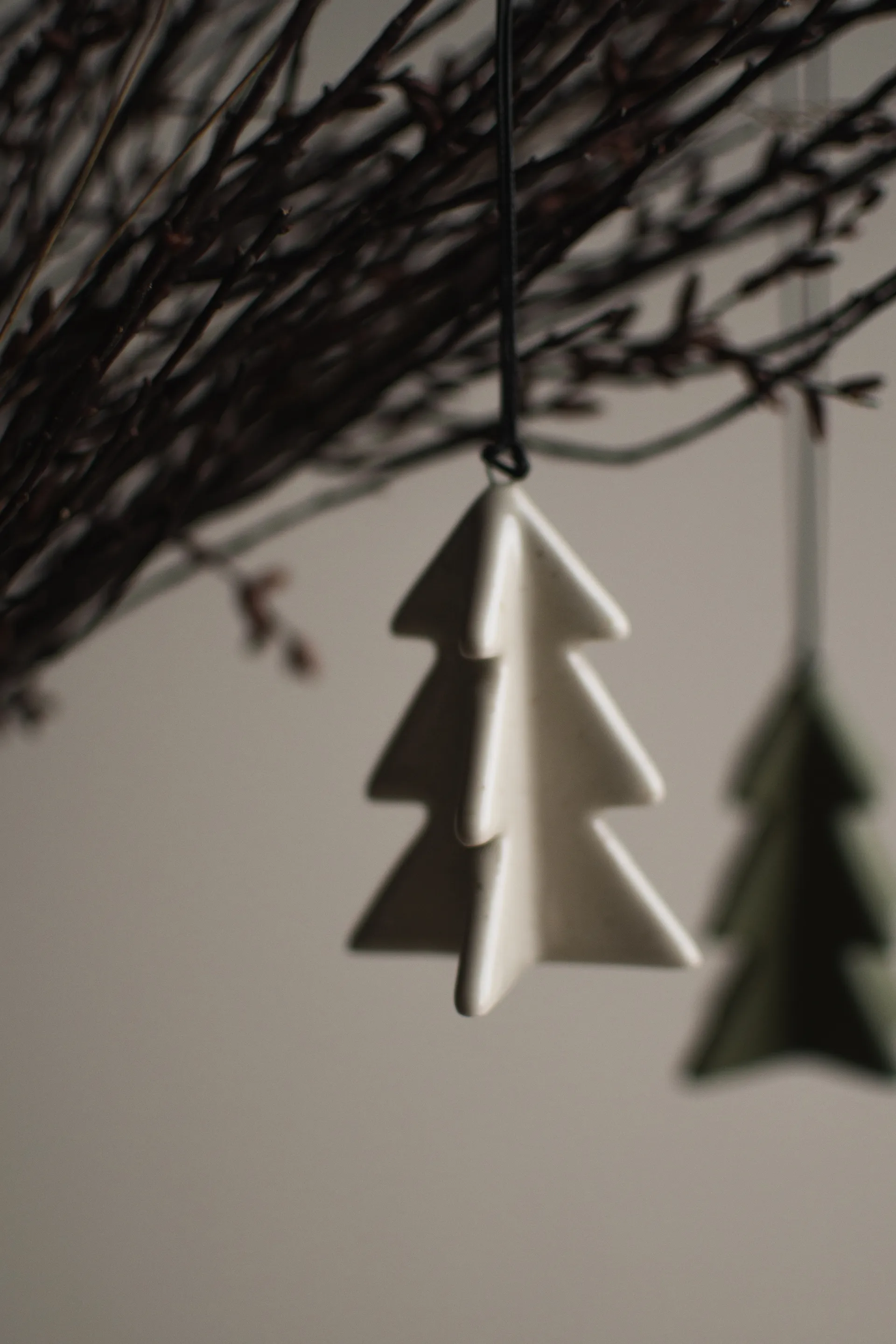 ハンギングウィンターツリー 7 cm, Vanilla DBKD | ディービーケーディー