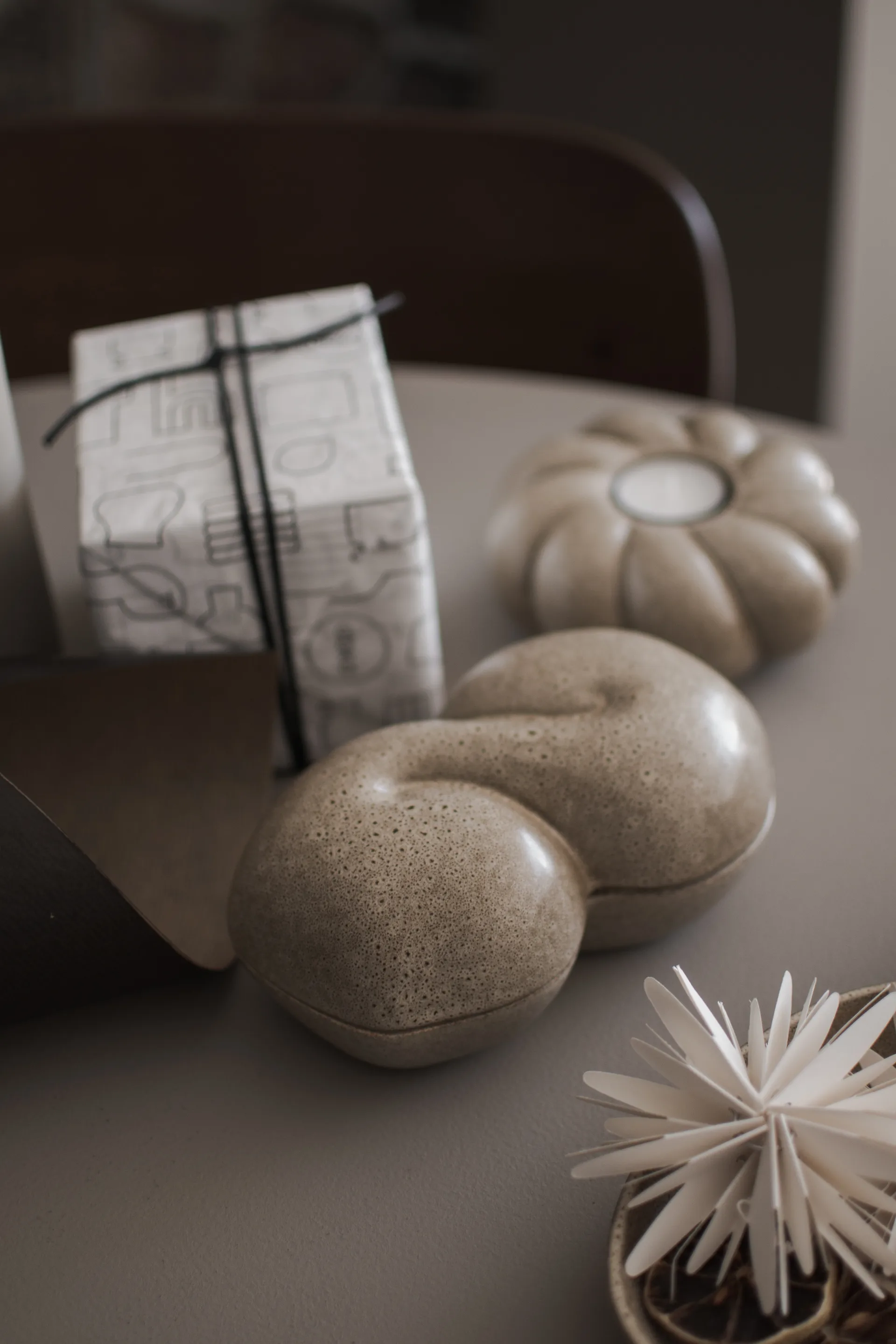 Bun 蓋つきボウル 11x18 cm, Beige DBKD | ディービーケーディー