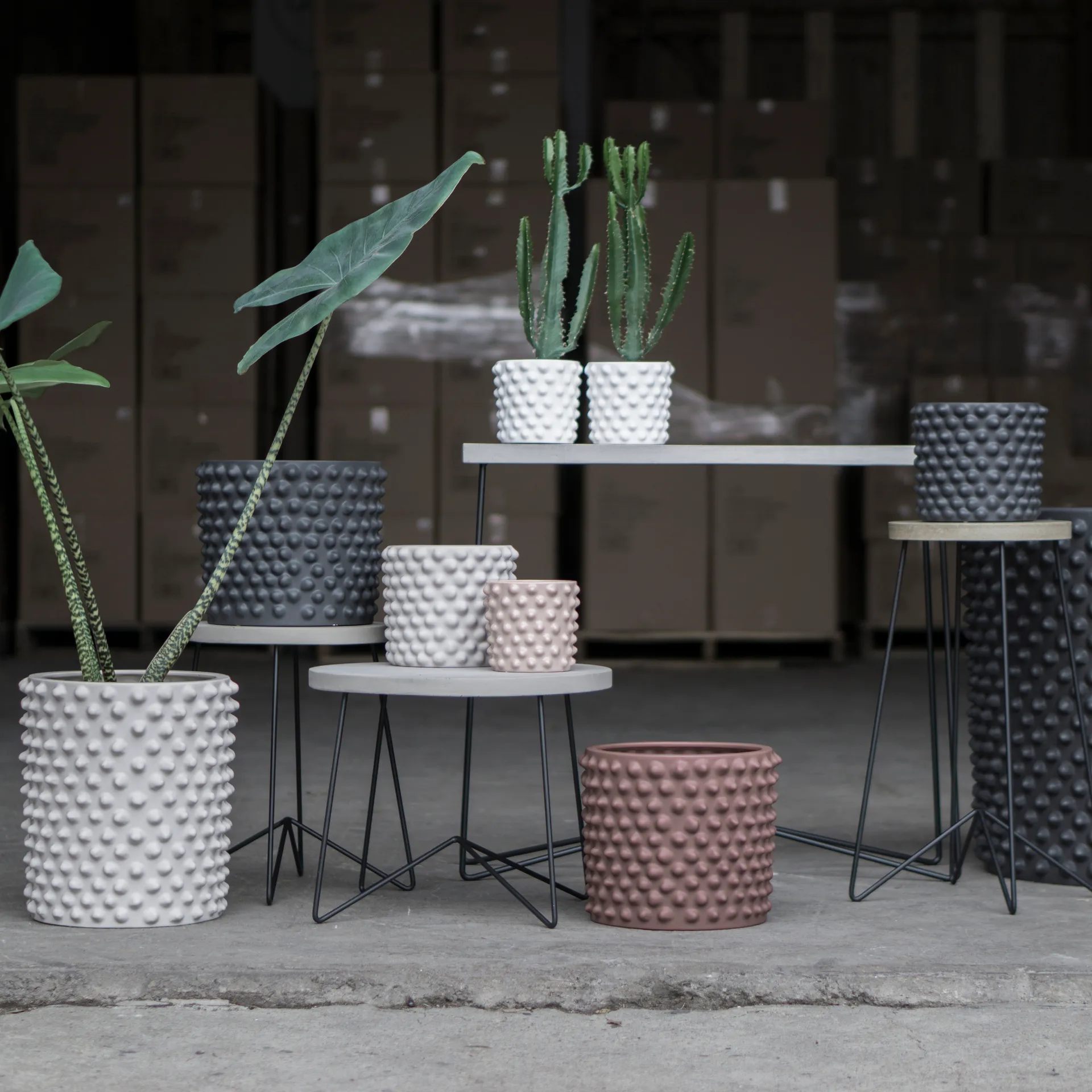 Cloudy 植木鉢 マット ホワイト, mini DBKD | ディービーケーディー