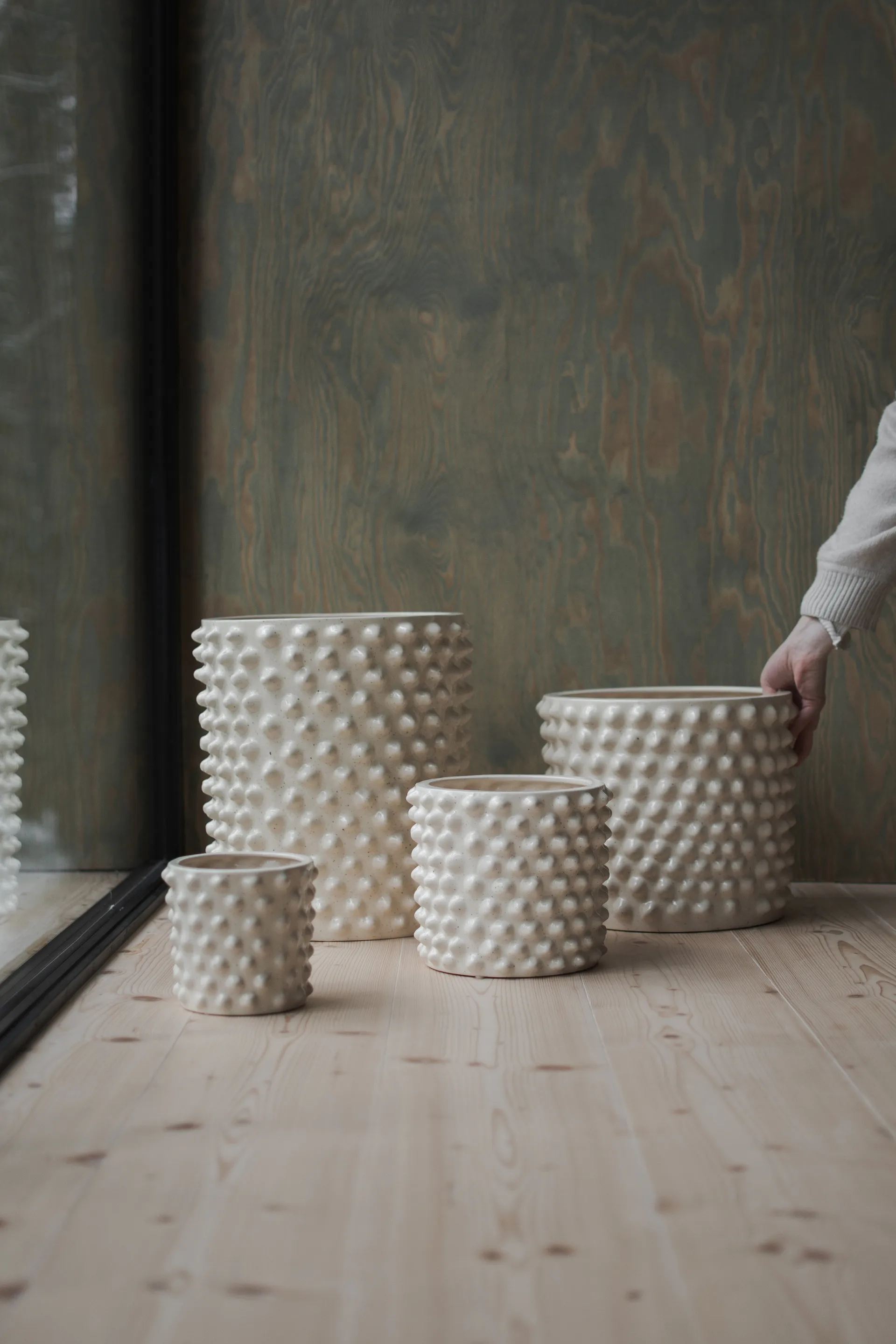 Cloudy 植木鉢 vanilla, Medium Ø30 cm DBKD | ディービーケーディー