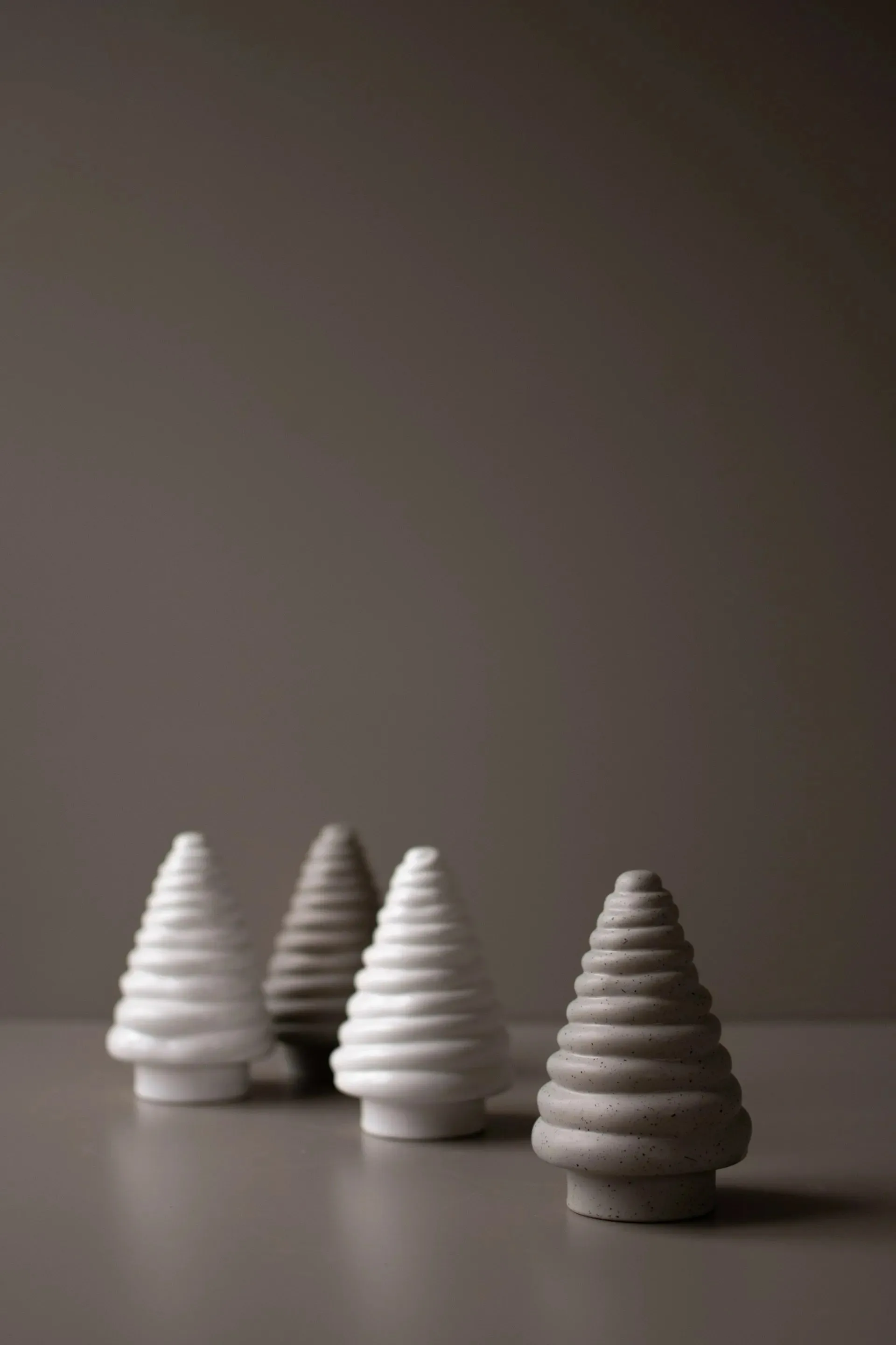 Curl tree  オブジェ 13 cm, Shiny white DBKD | ディービーケーディー