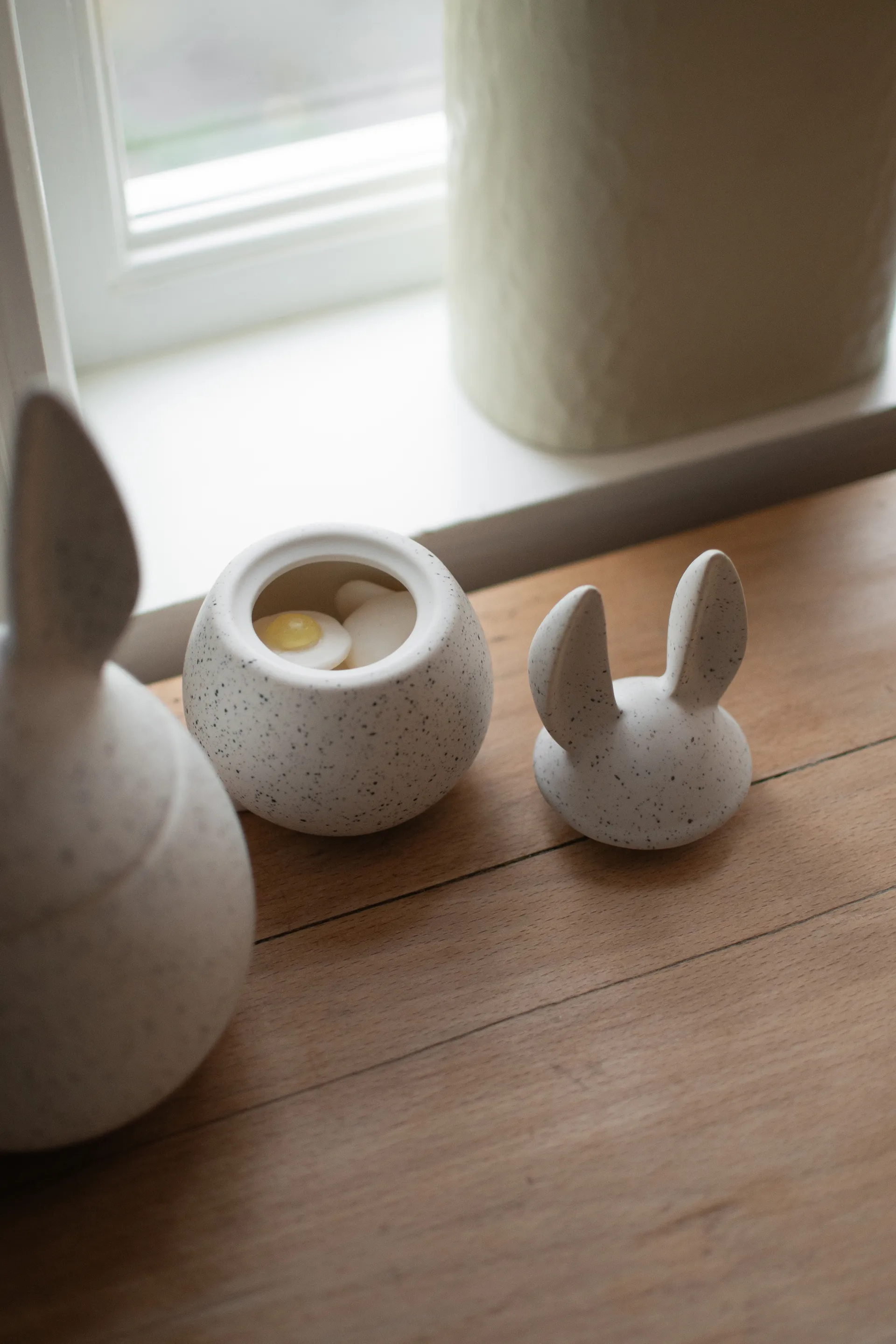 DBKD イーティングラビット ボウル S, white dot DBKD | ディービーケーディー