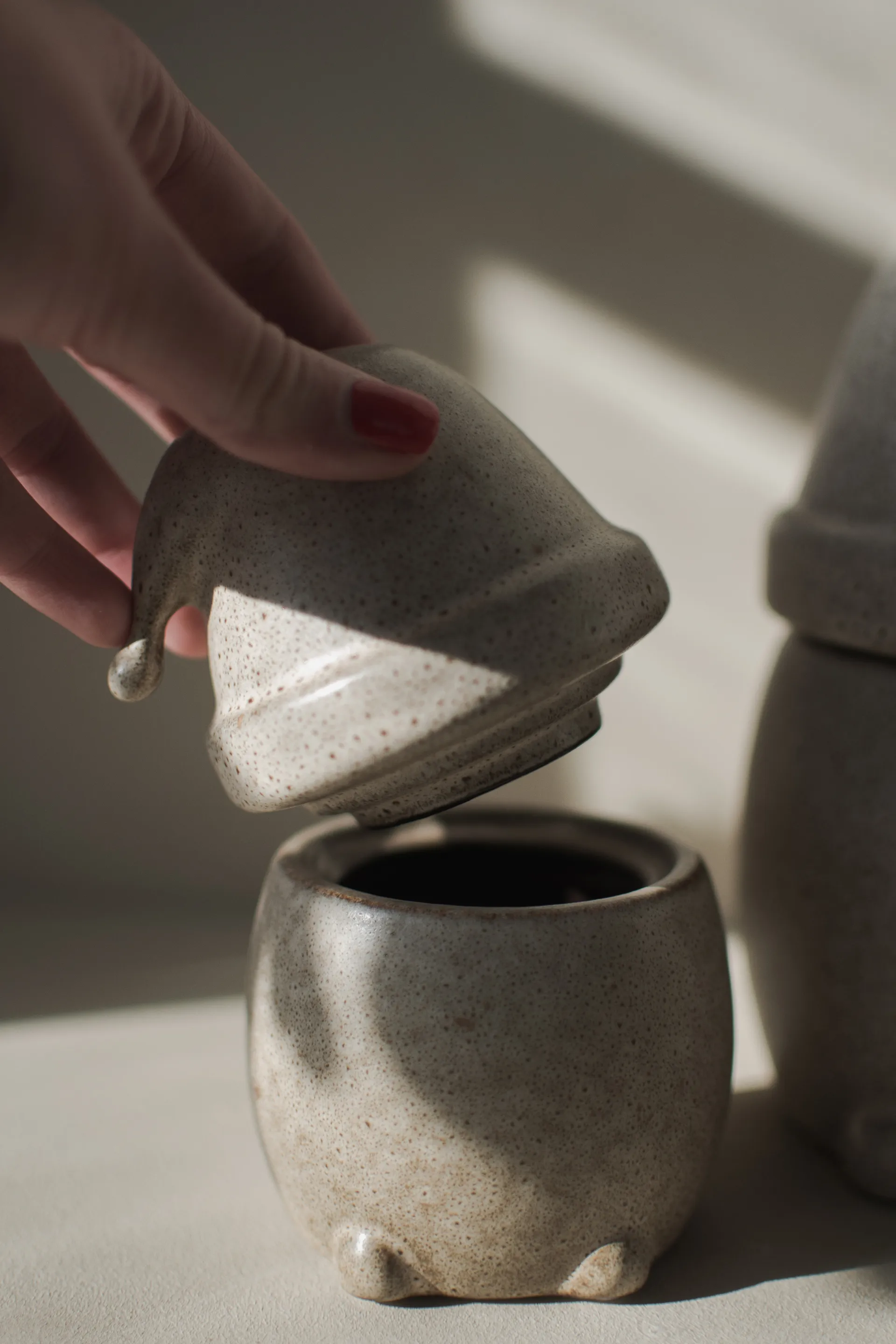 Eating サンタ 蓋付きジャー S, Beige DBKD | ディービーケーディー