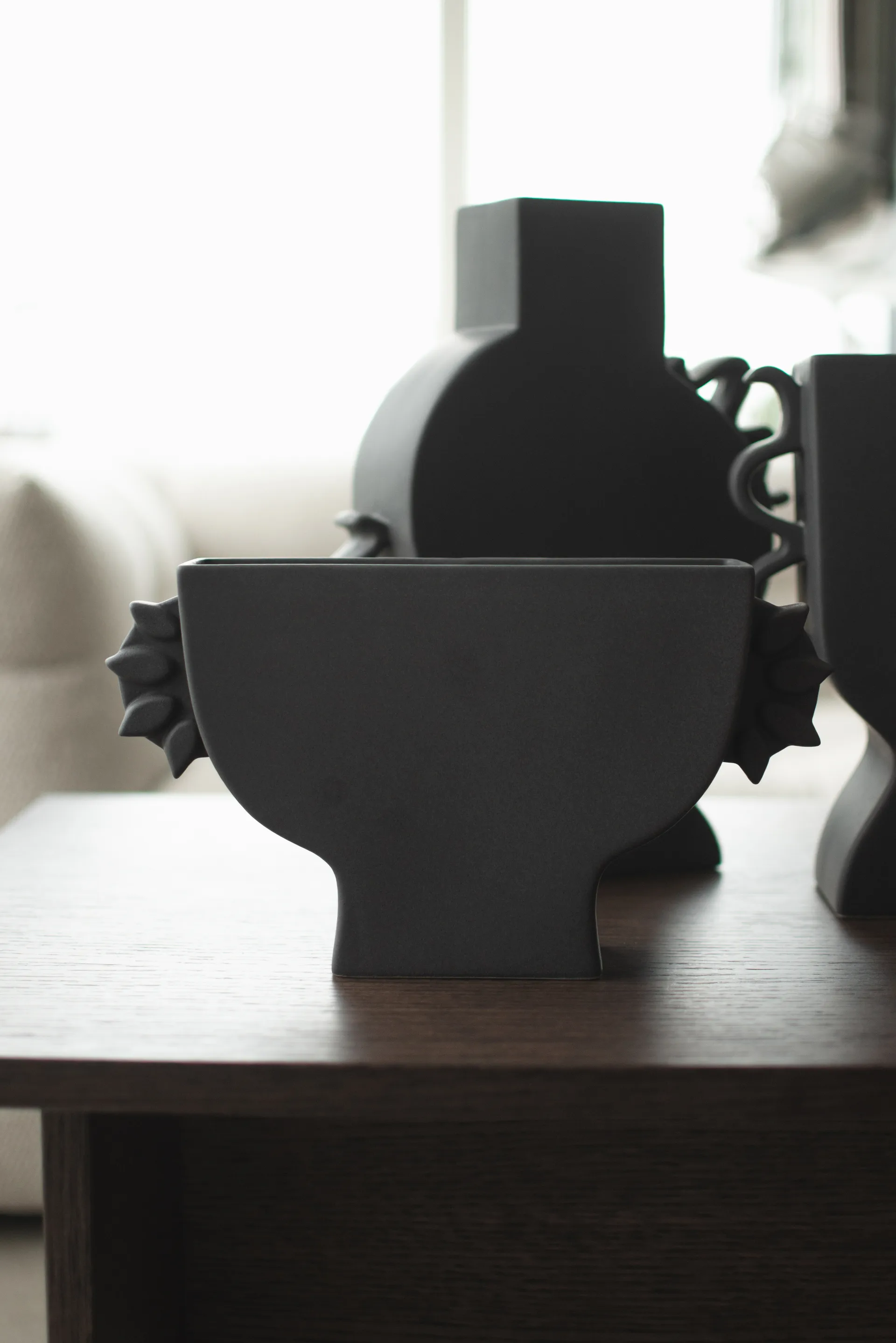 Flat 花瓶 16 cm, Black DBKD | ディービーケーディー