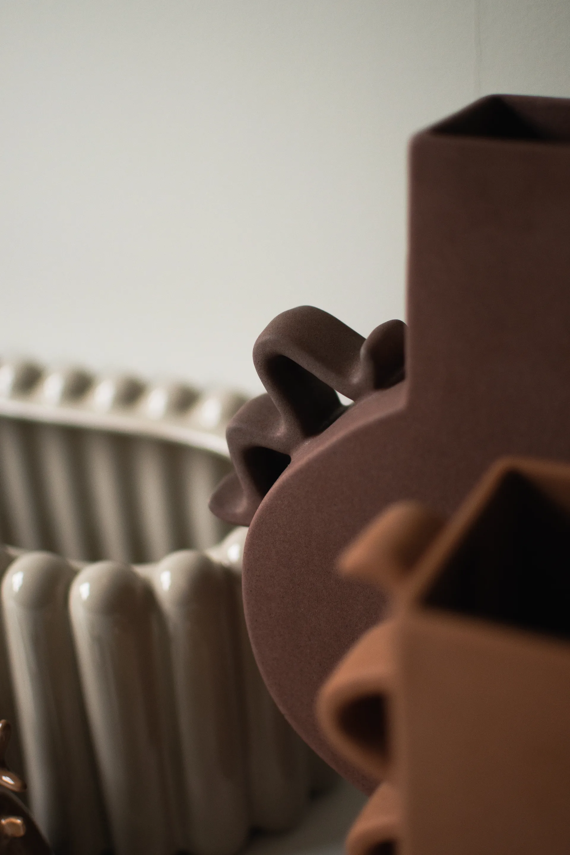 Flat 花瓶 33 cm, Brown DBKD | ディービーケーディー