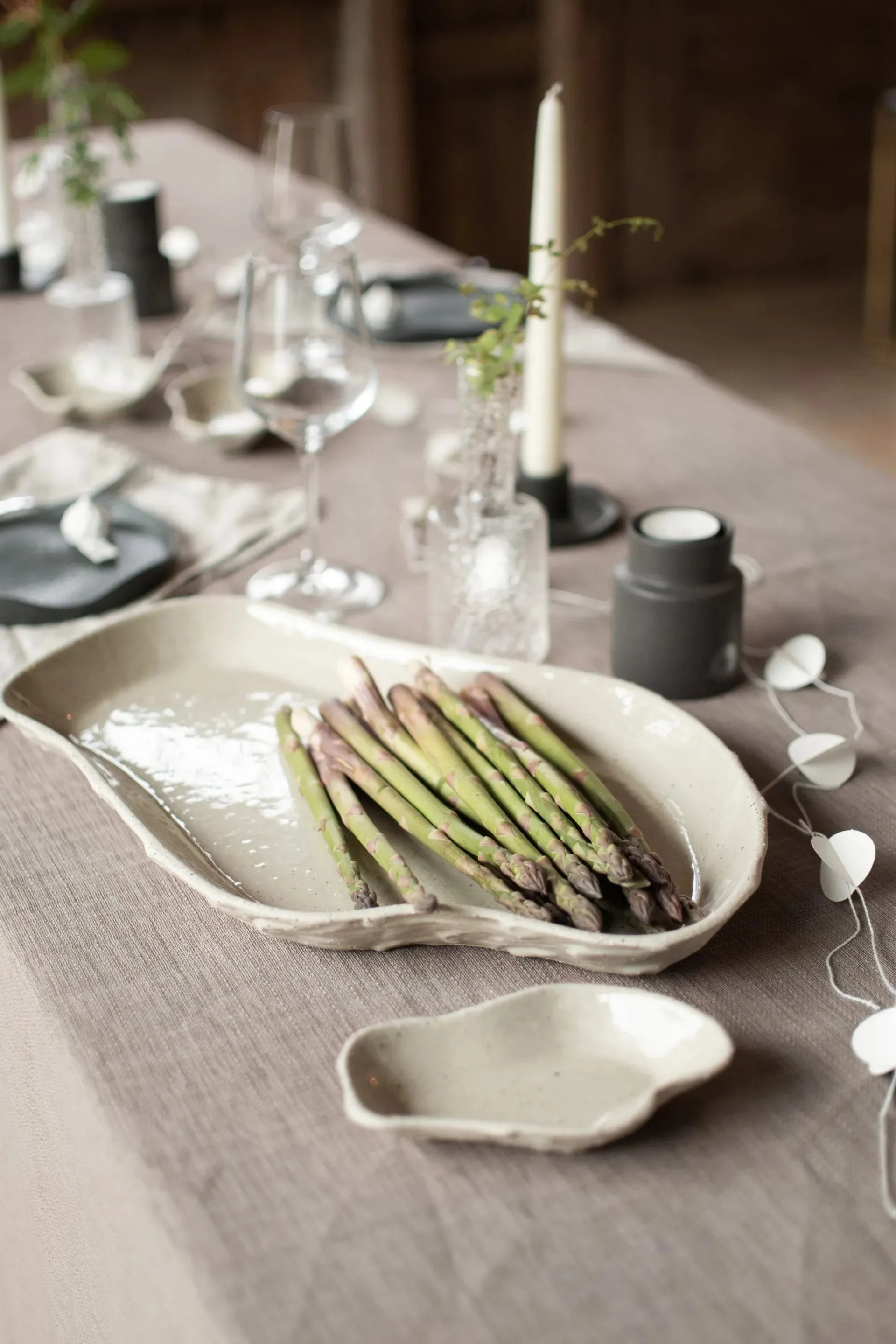 Flow ソーサー small 9x14 cm, Sand DBKD | ディービーケーディー