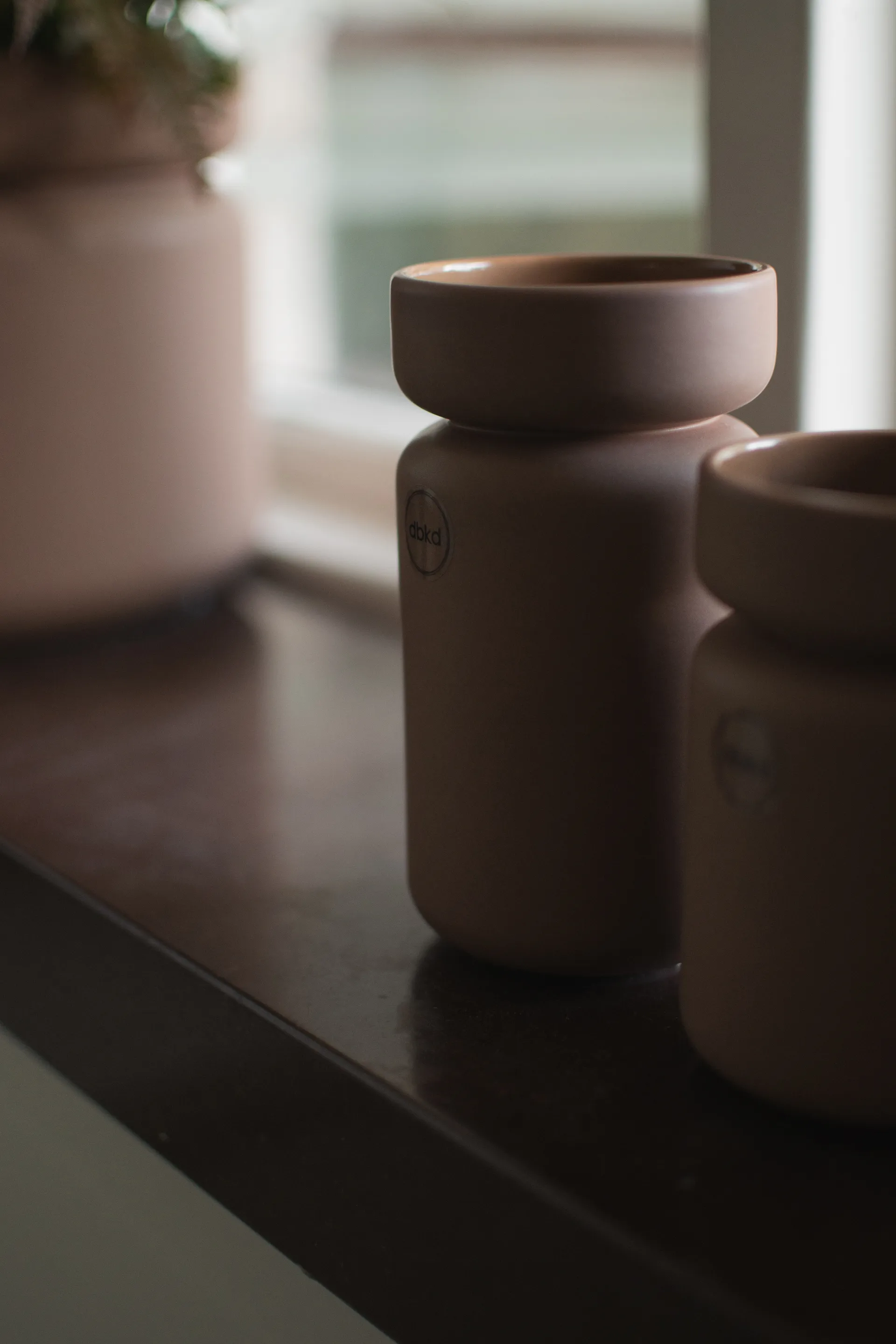 Neck 鉢, Nougat, Ø8x15 cm DBKD | ディービーケーディー