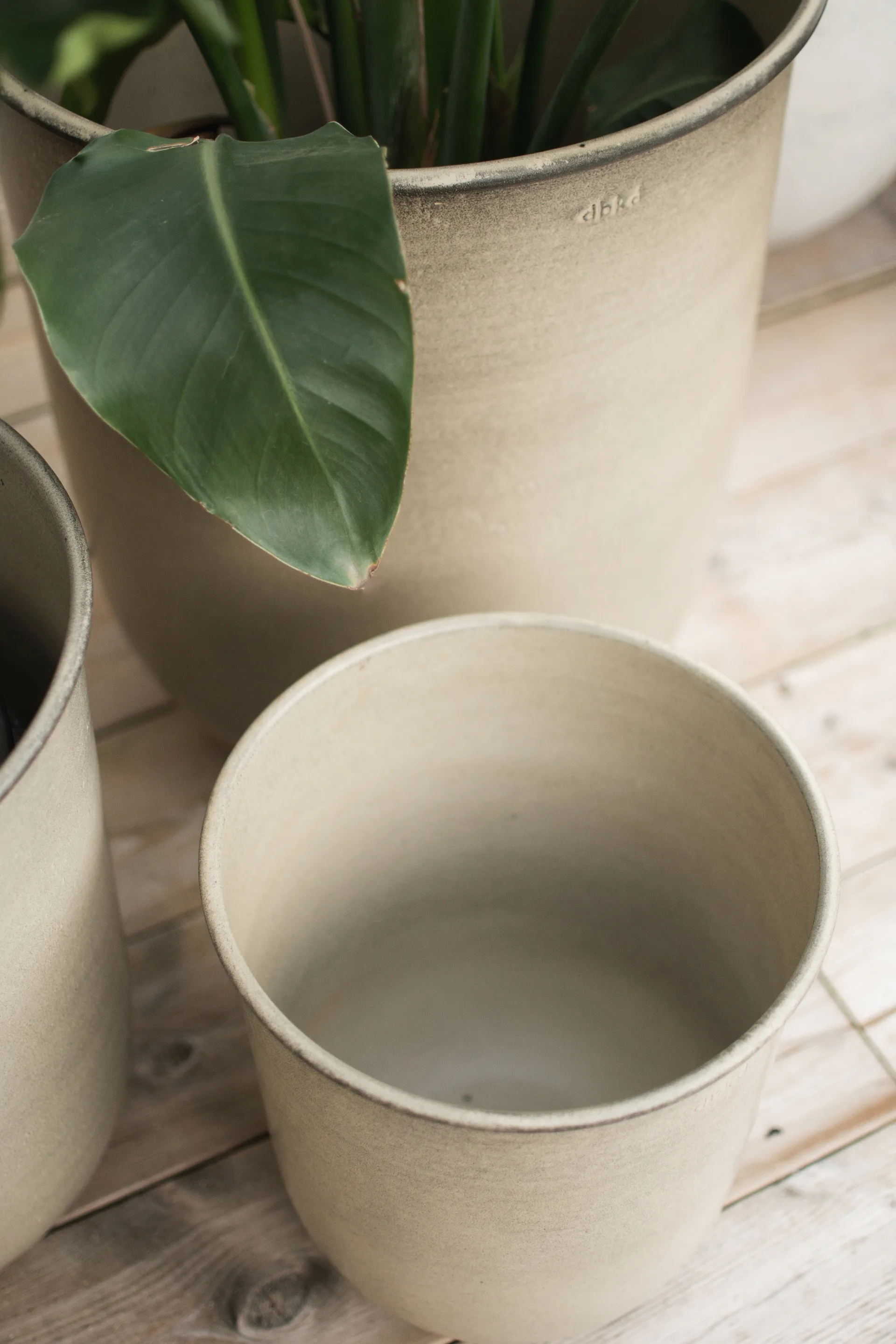 Out 植木鉢 3個セット, Beige DBKD | ディービーケーディー