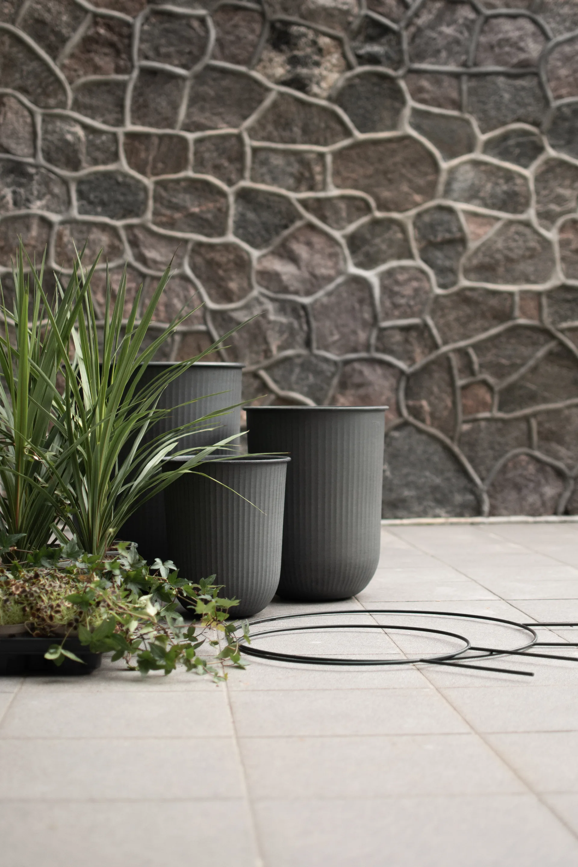 Out stripe 植木鉢 3個セット, Black DBKD | ディービーケーディー