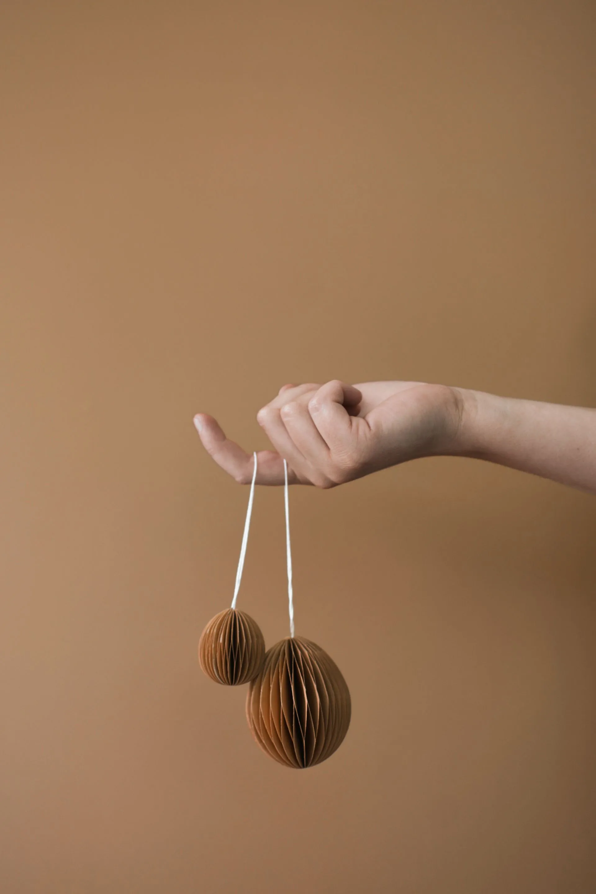 Ovoid イースターデコレーションペーパー 7 cm, Terracotta DBKD | ディービーケーディー