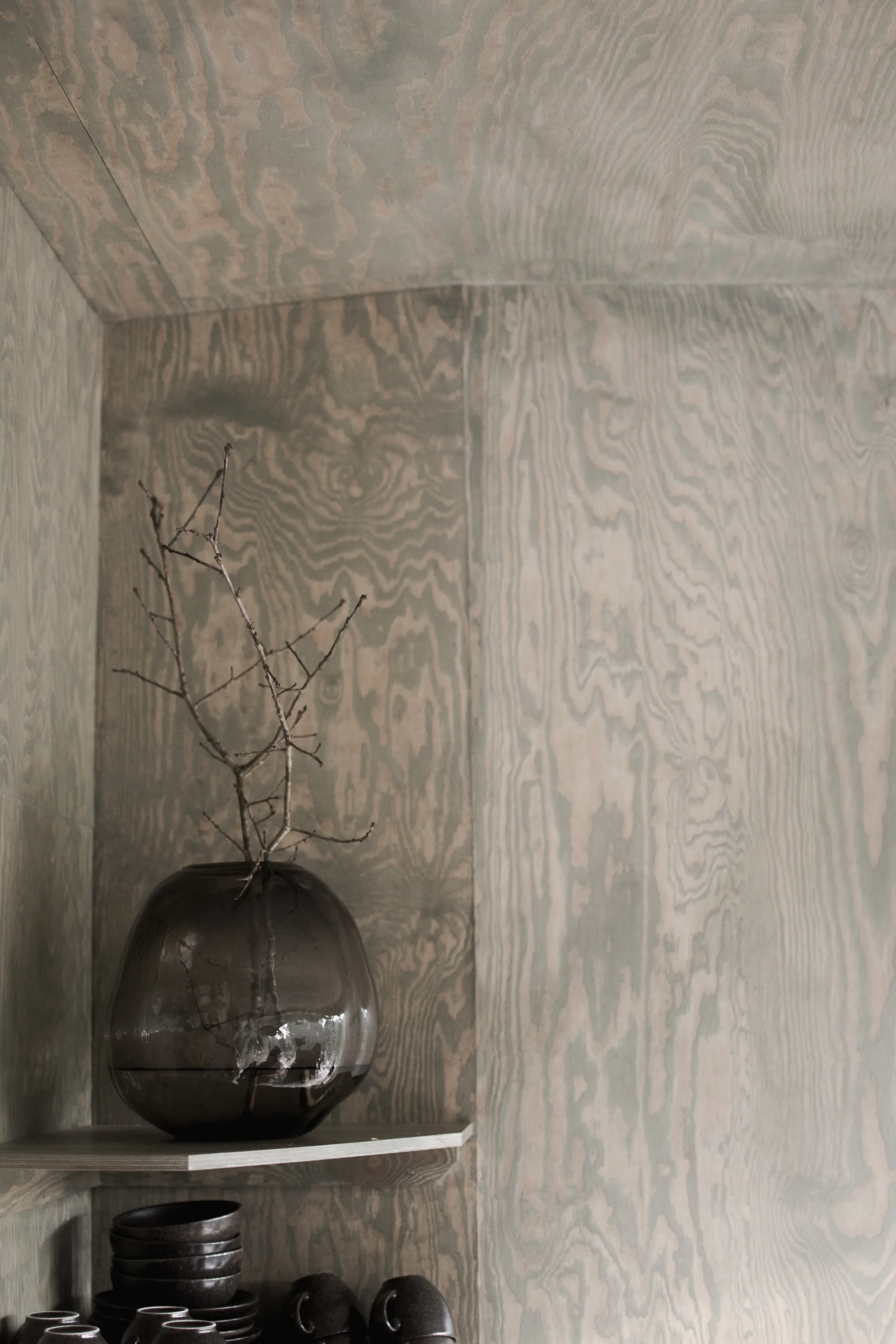 Pebble 花瓶 brown, Large Ø28 cm DBKD | ディービーケーディー