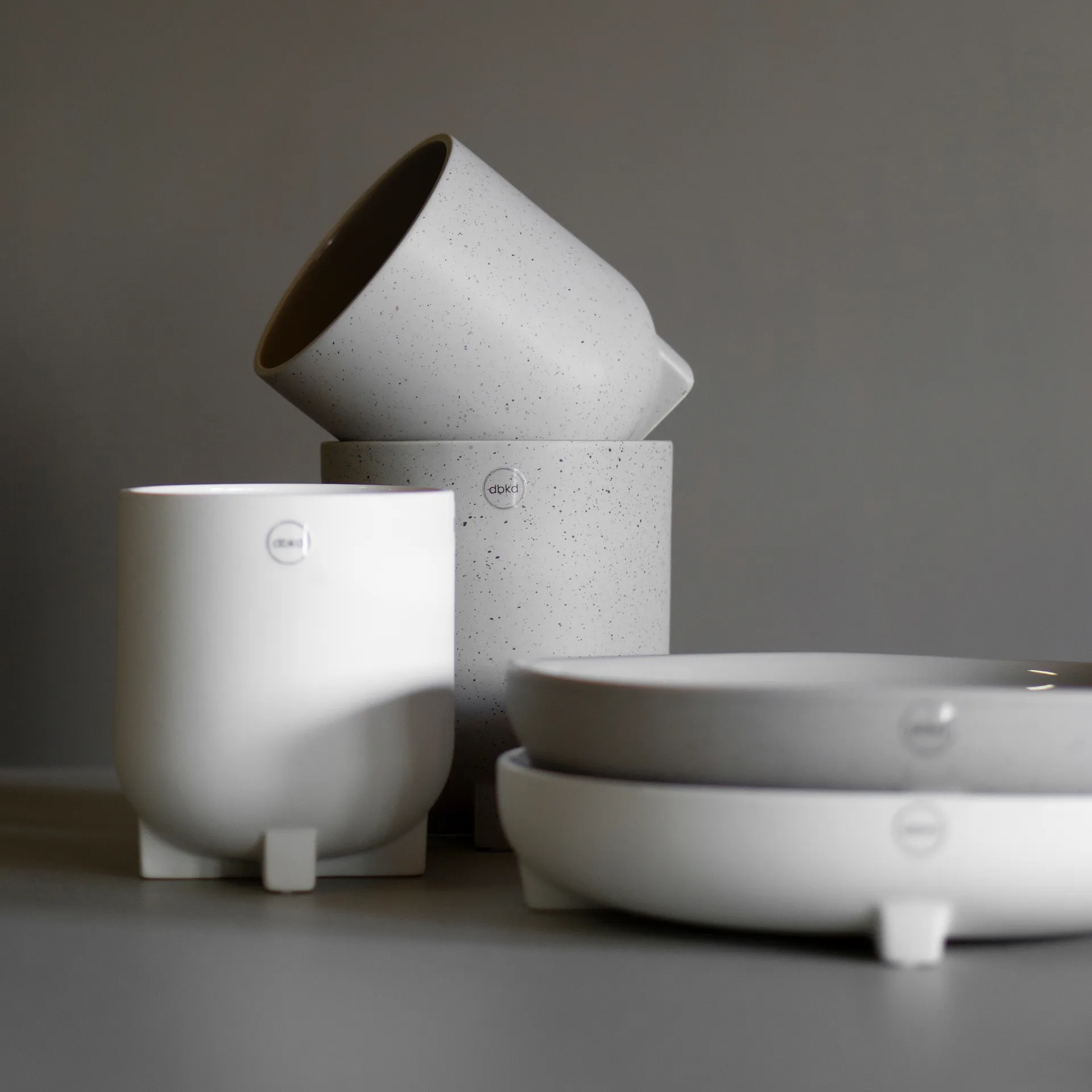 Plus プレート Ø30 cm, mole dot DBKD | ディービーケーディー