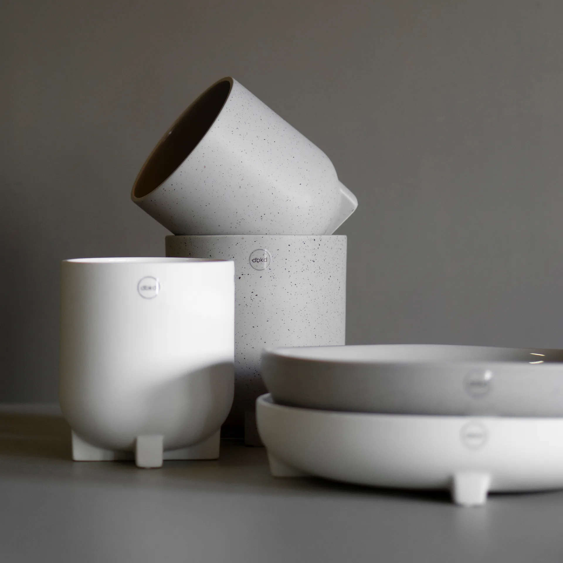 Plus プレート Ø30 cm, white DBKD | ディービーケーディー