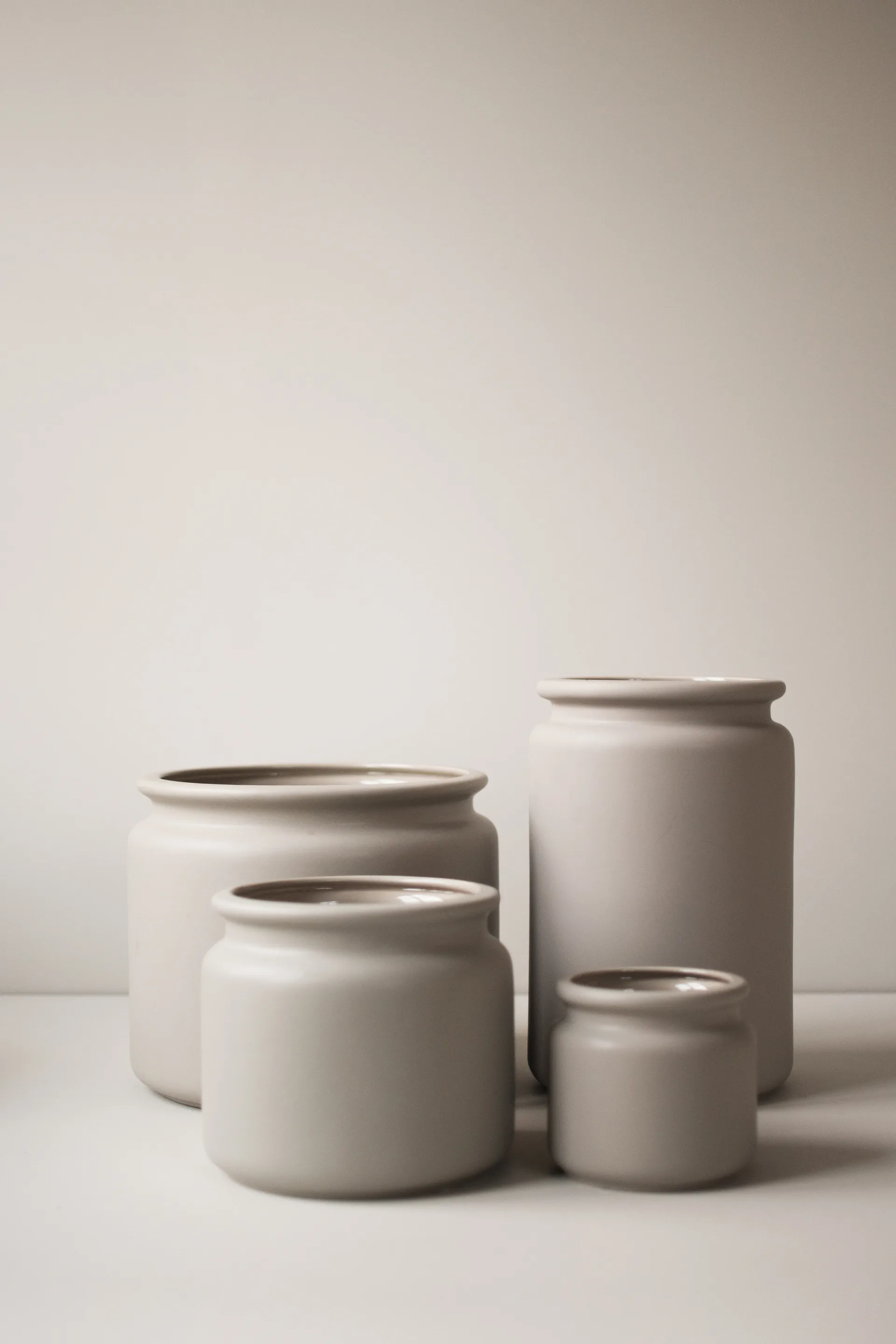 Pure 植木鉢 mole (グレー), medium, Ø 23 cm DBKD | ディービーケーディー