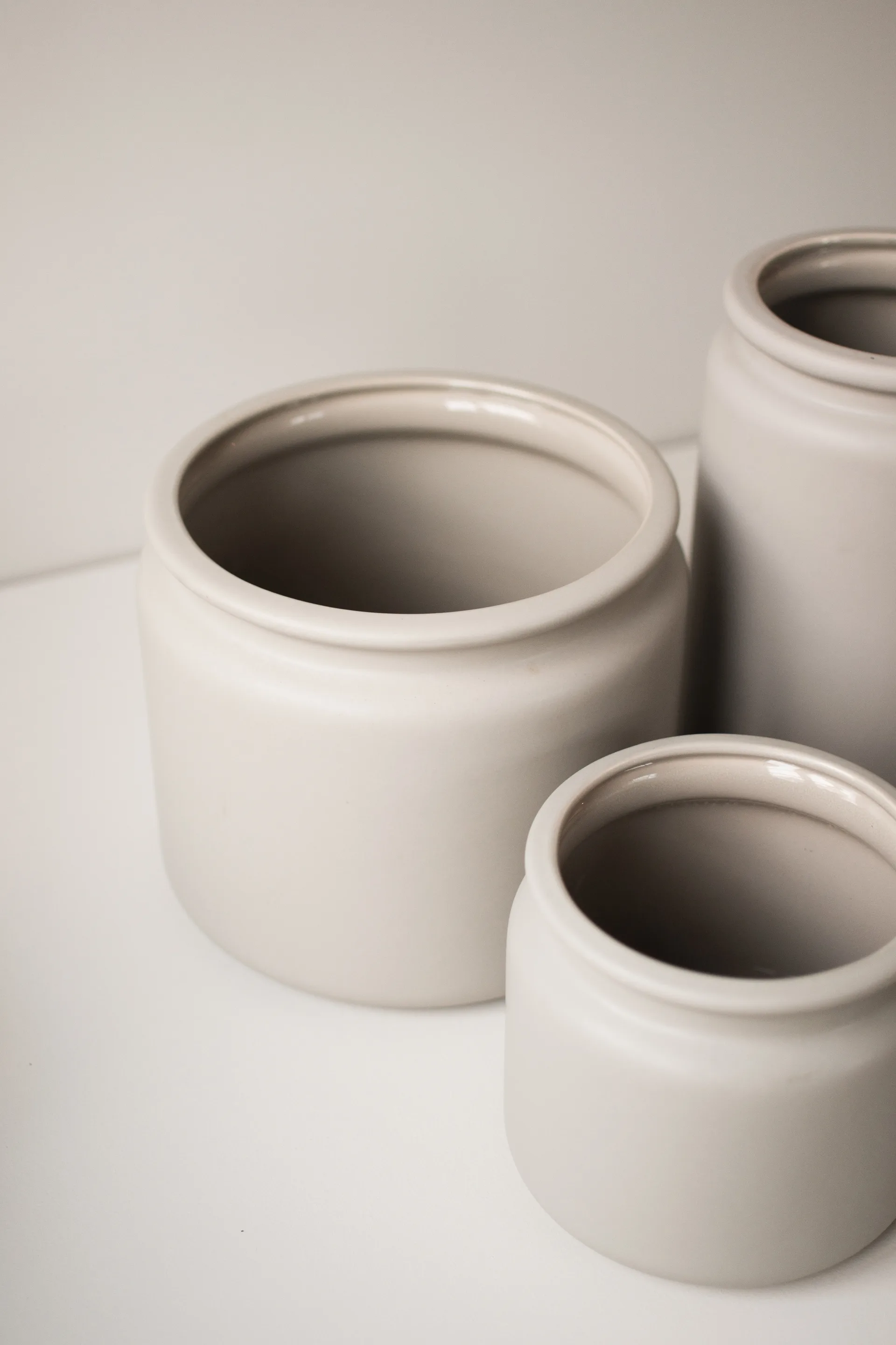 Pure 植木鉢 mole (グレー), medium, Ø 23 cm DBKD | ディービーケーディー