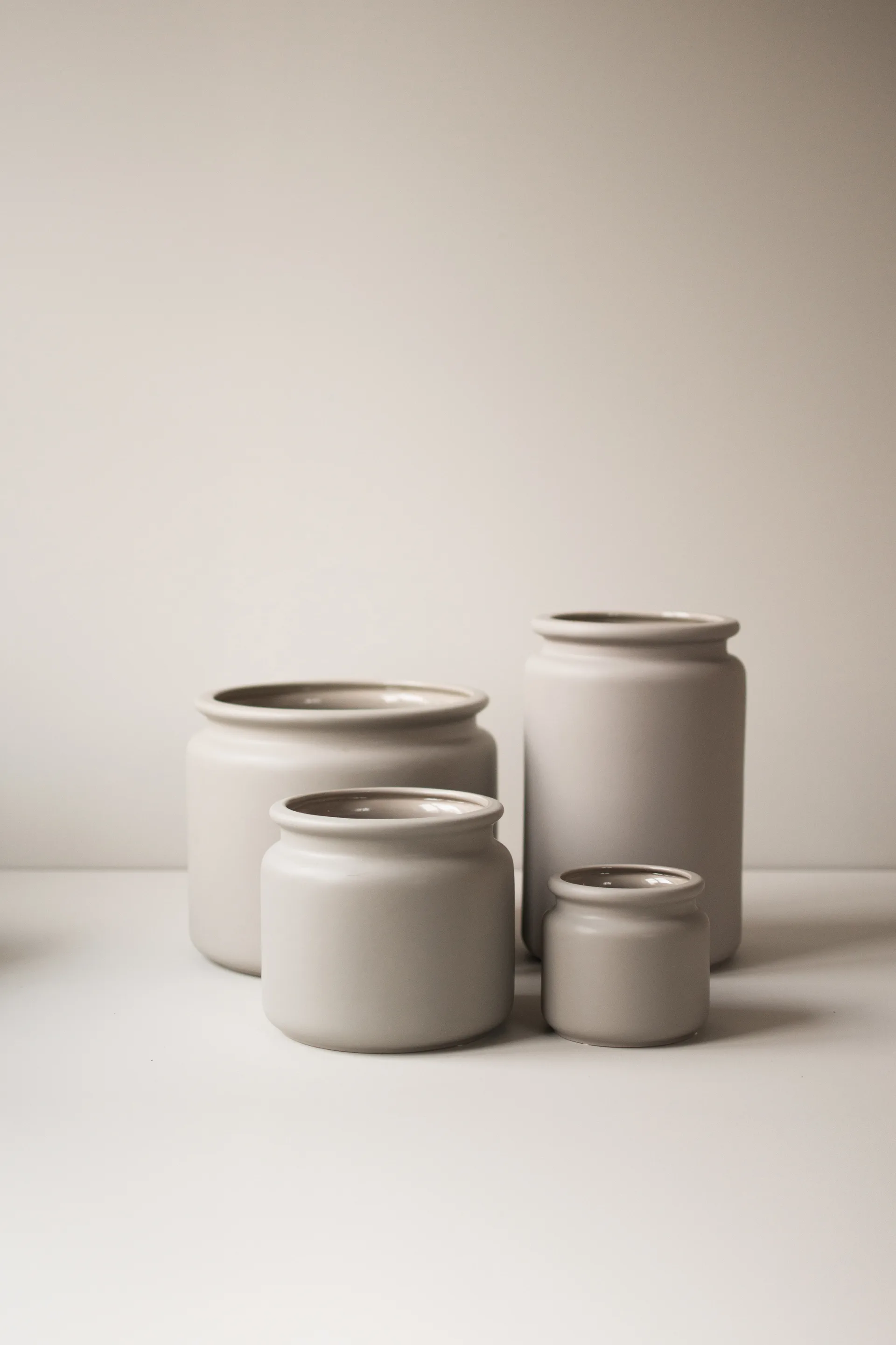 Pure 植木鉢 mole (グレー), medium, Ø 23 cm DBKD | ディービーケーディー