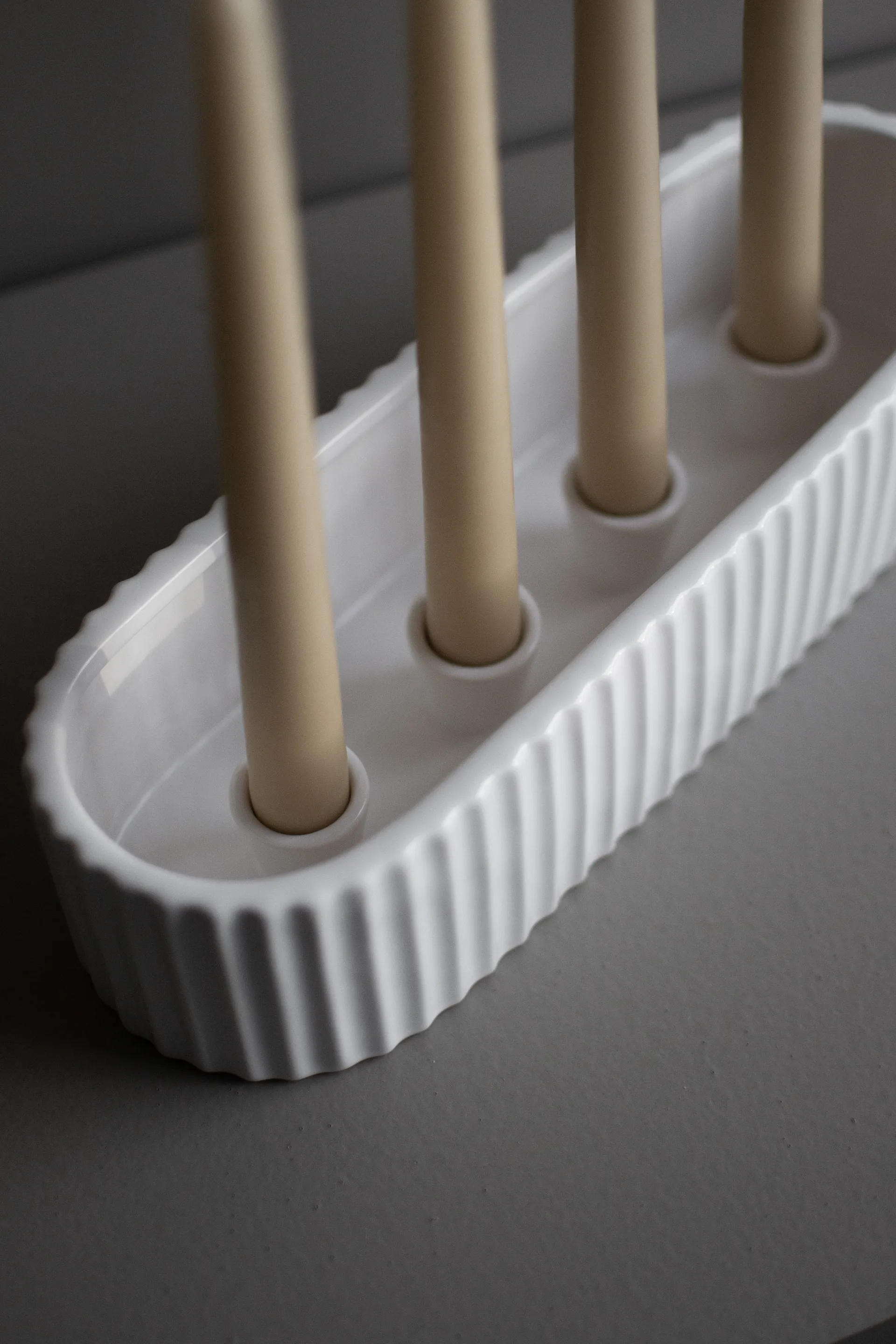 Stripe アドベント キャンドル 30 cm, Shiny white DBKD | ディービーケーディー