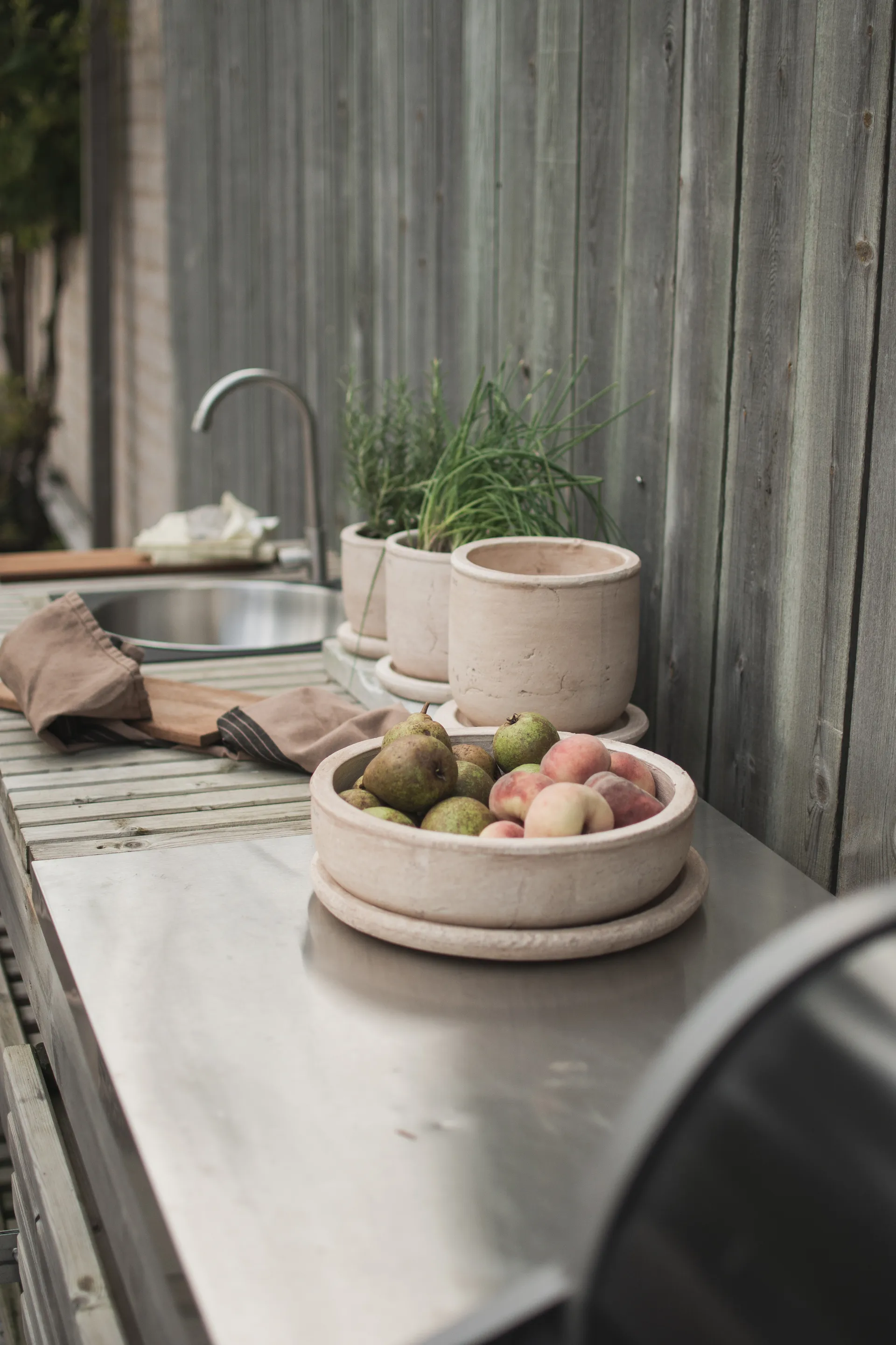 Terra ボウルプランター, Sand, Ø30x10.5 cm DBKD | ディービーケーディー