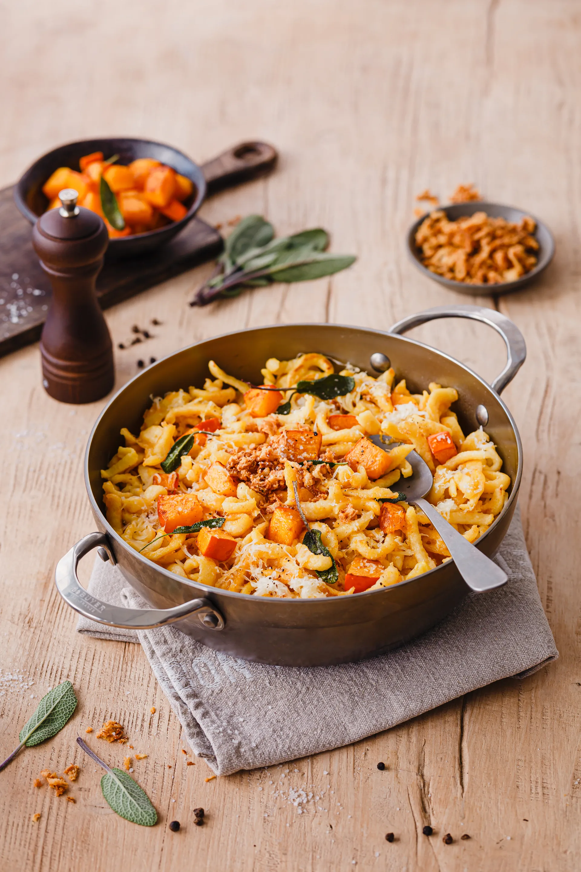 ミネラル B Country ソースパン, 24 cm De Buyer | デバイヤー