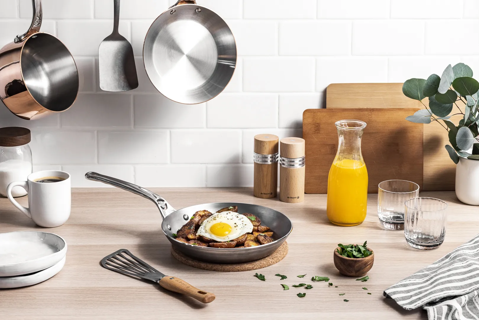 De Buyer | デバイヤー からのMineral B プロ フライパン - NordicNest.jp