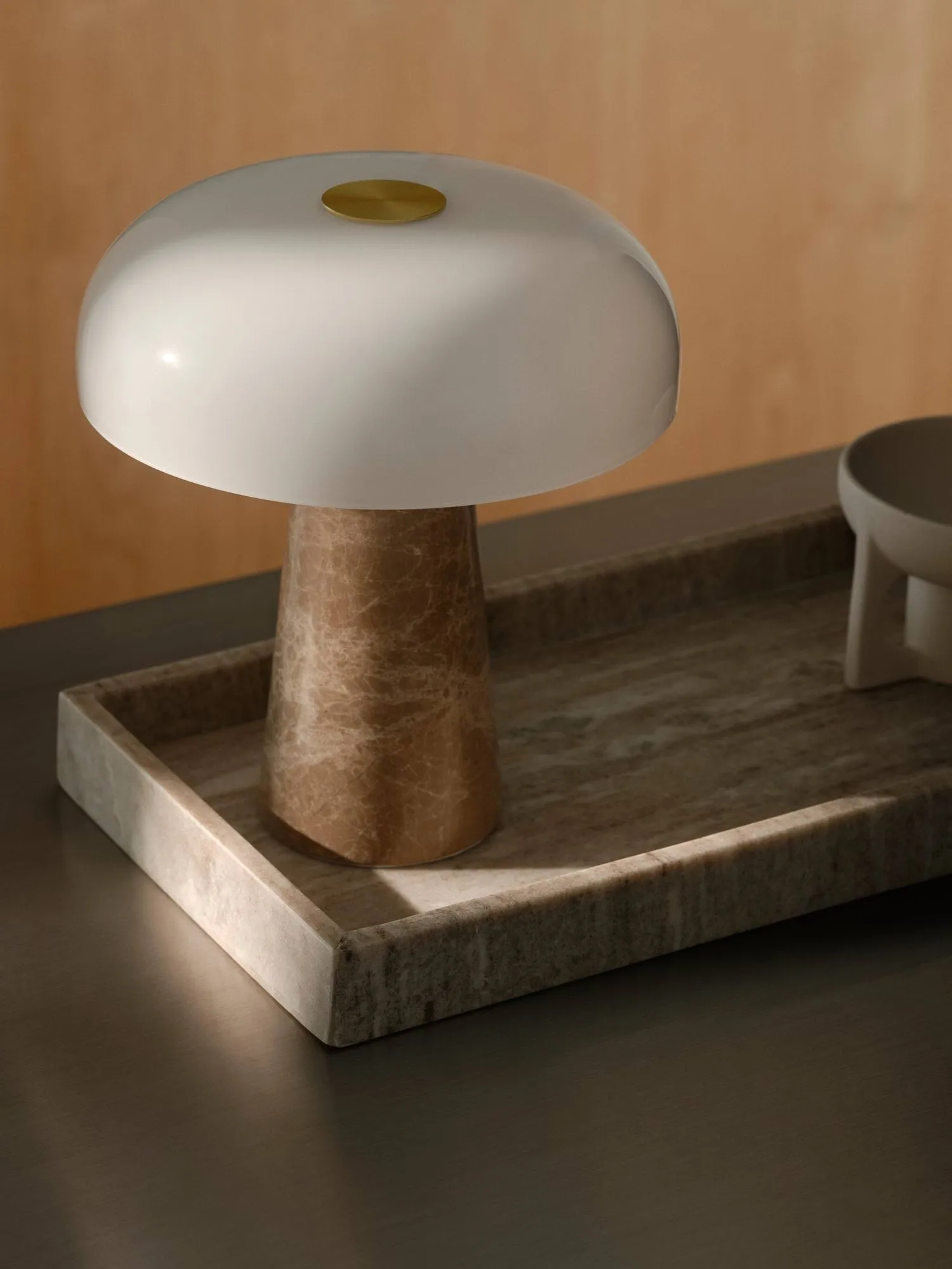 Glossy bordslampa Design For The People