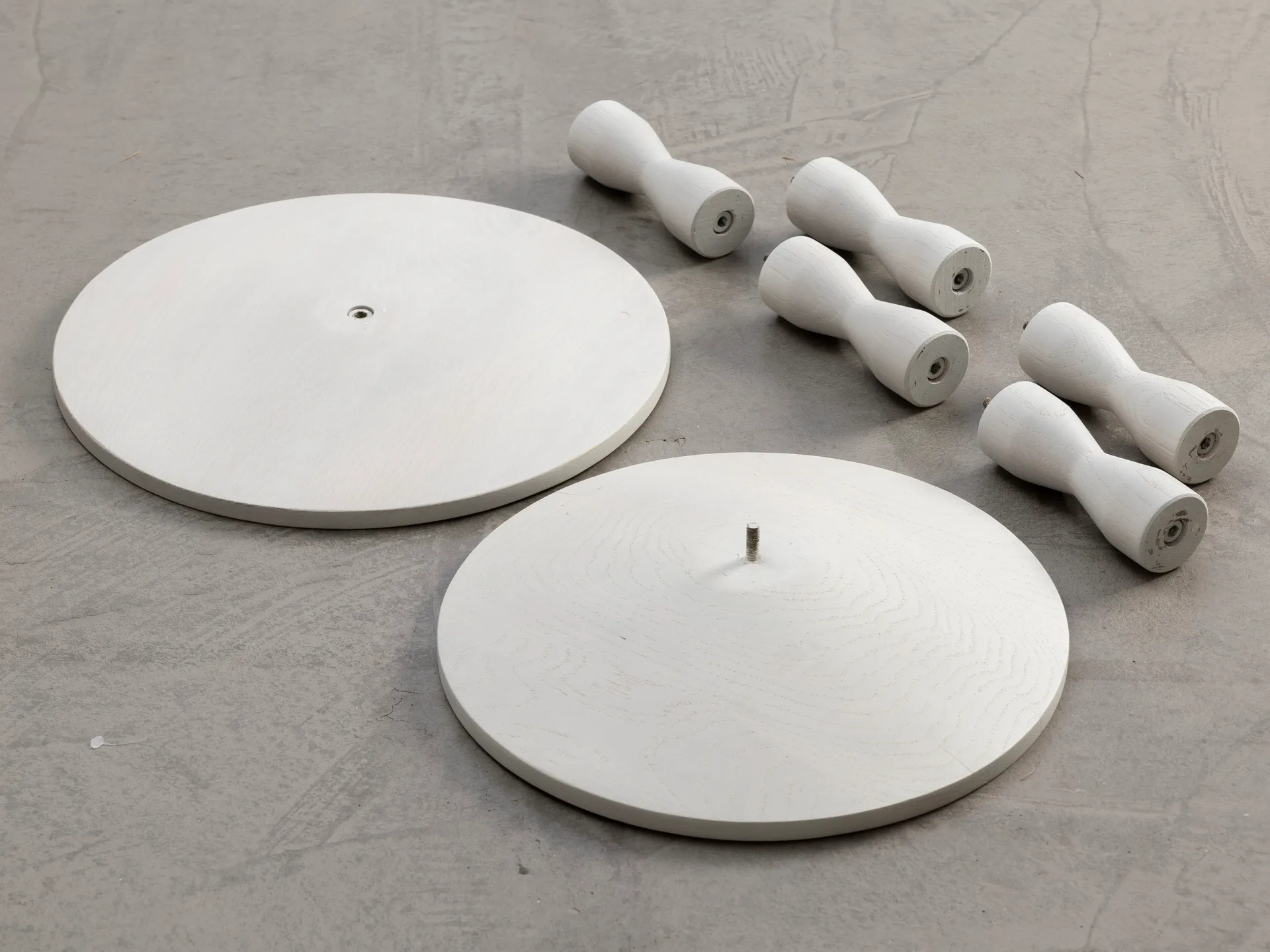 ペデスタル テーブル Ø31x67.5 cm, Stained white grey Design House Stockholm | デザインハウス ストックホルム