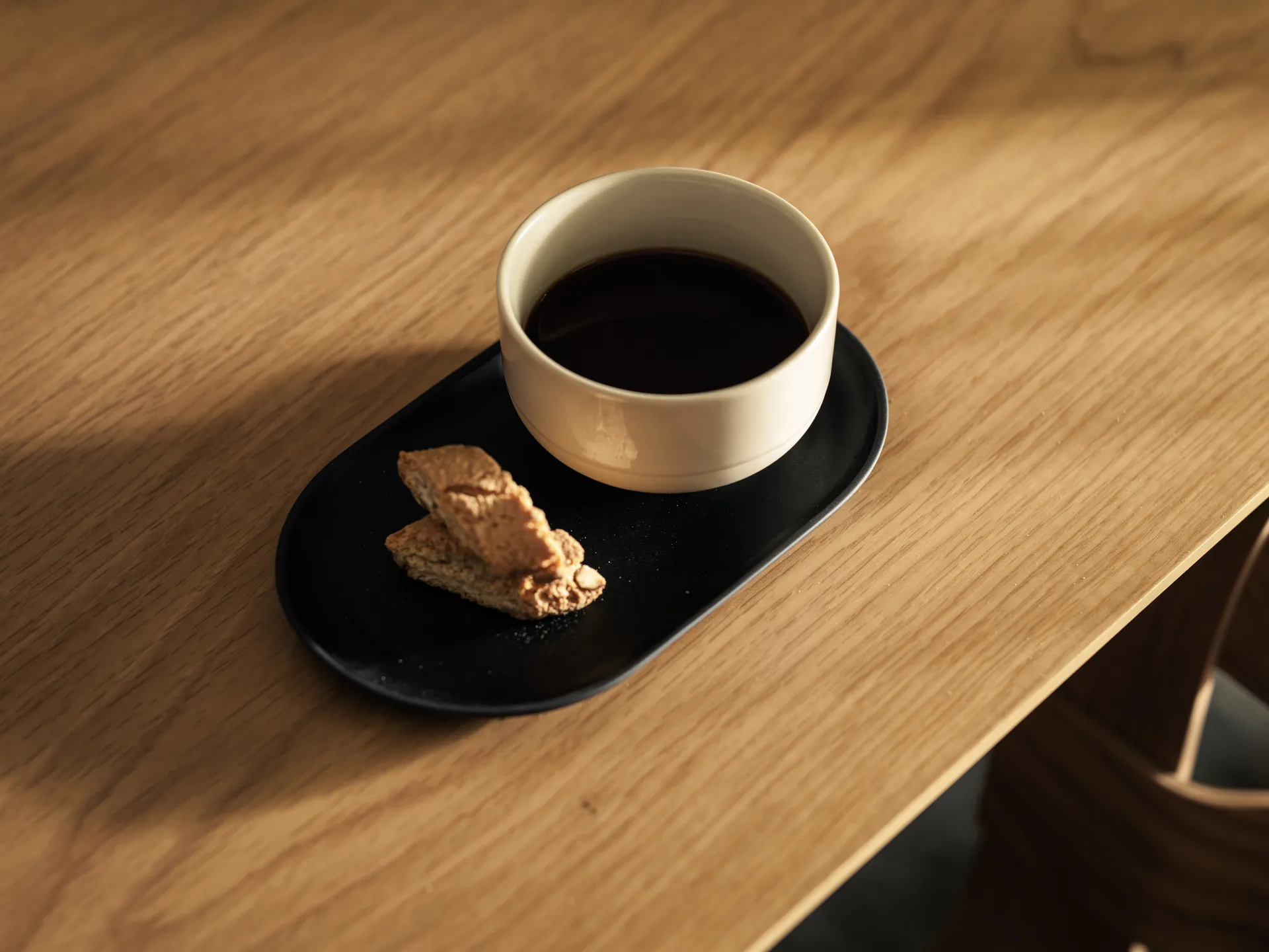 Sand プレート oval 12.5x20 cm, Black clay Design House Stockholm | デザインハウス ストックホルム