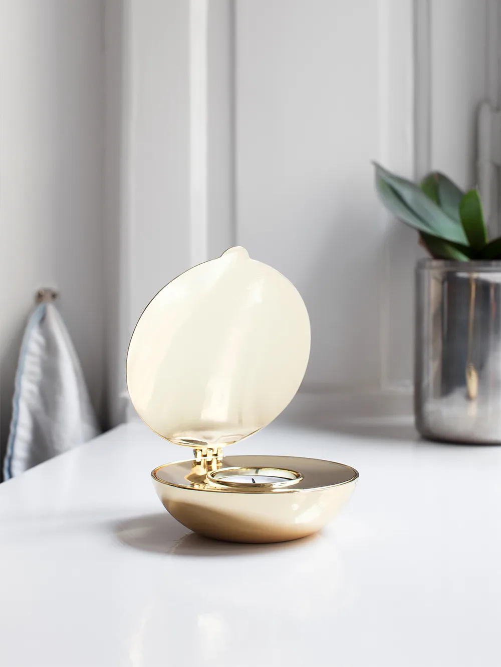 Design House Stockholm | デザインハウス ストックホルム からのShell